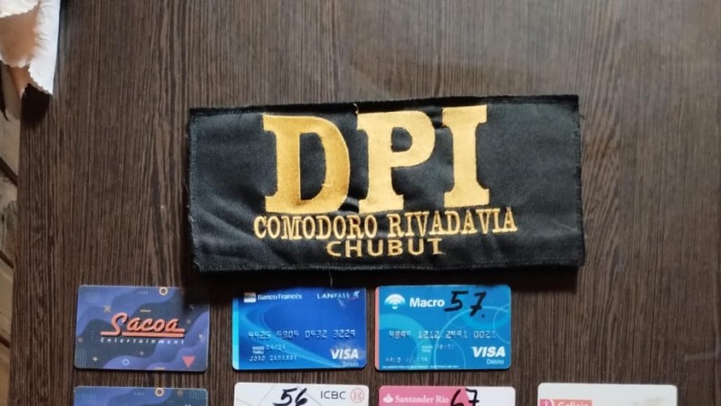 Detienen en Comodoro a un estafador que clonaba tarjetas de crédito