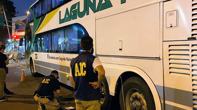 Micros del servicio penitenciario de Rosario fueron atacados a balazos