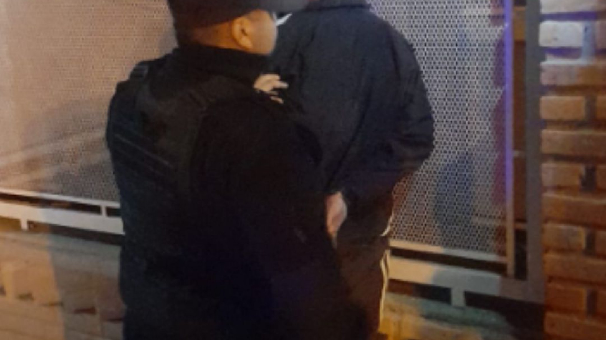 Tenía perimetral pero irrumpió en la casa y el sobrino de su ex le dio una tremenda paliza