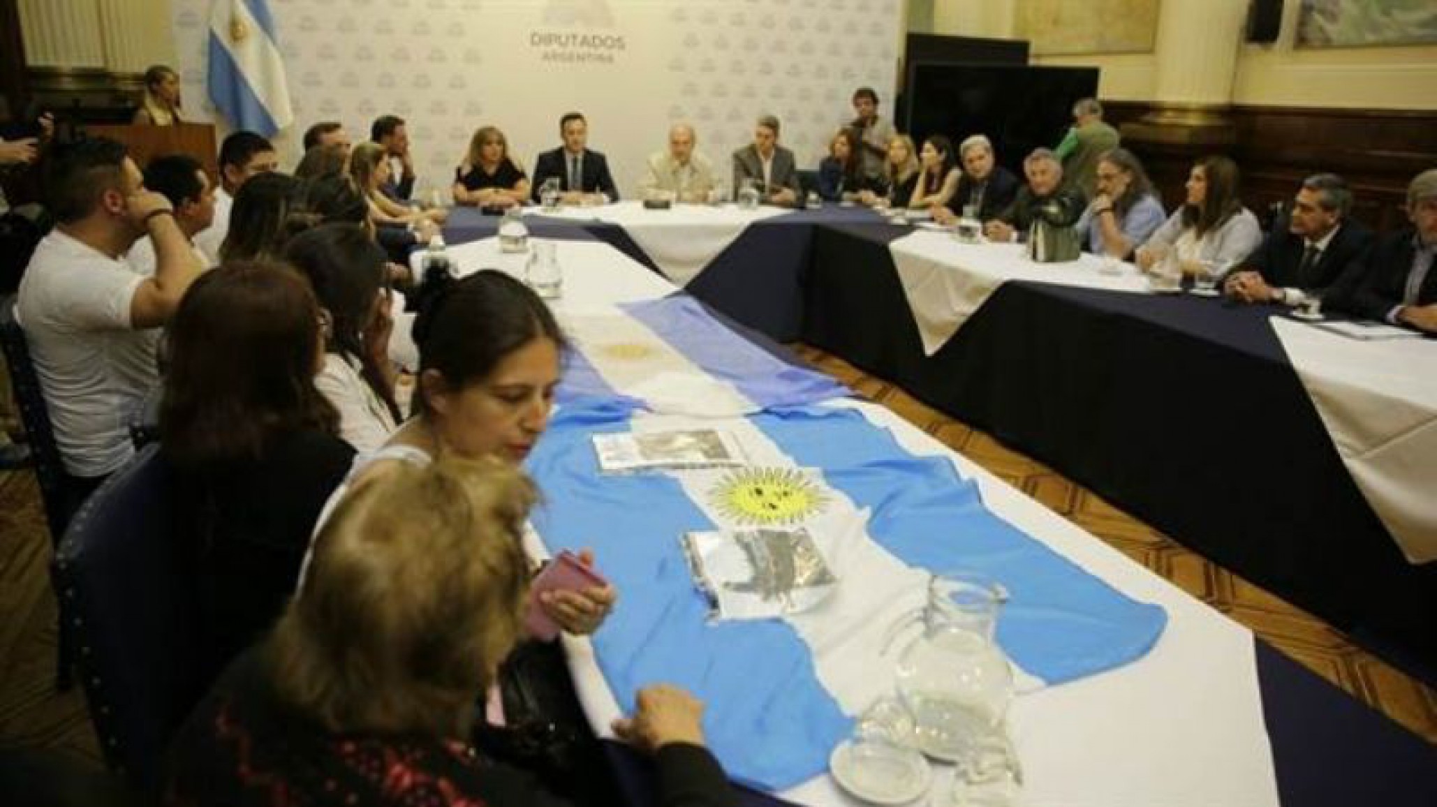 Familiares del Ara San Juan piden respaldo legislativo para el juicio político contra la jueza Yáñez