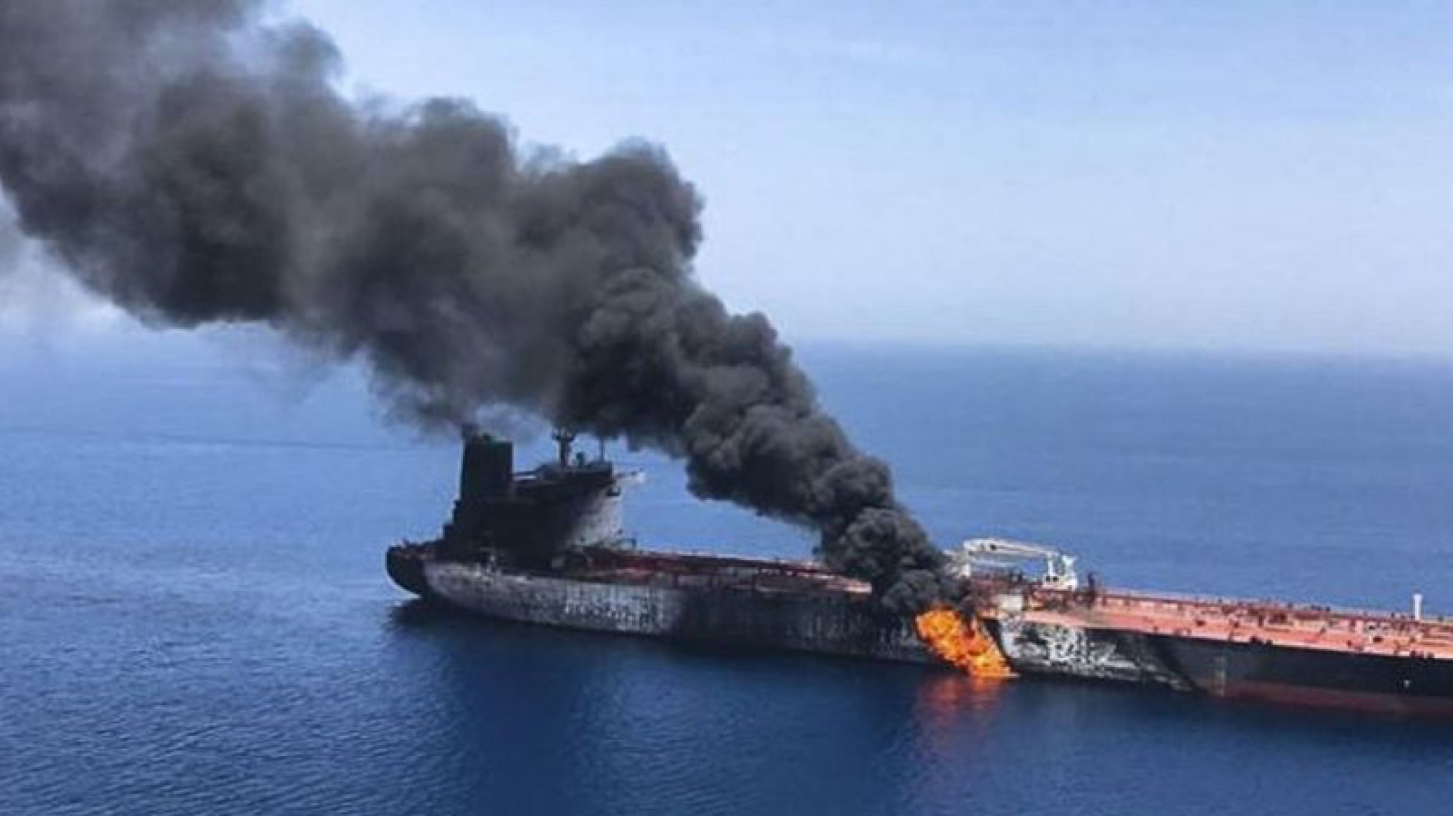 Sube el petróleo luego de los ataques a los buques y el aumento de tensión en el mar de Omán