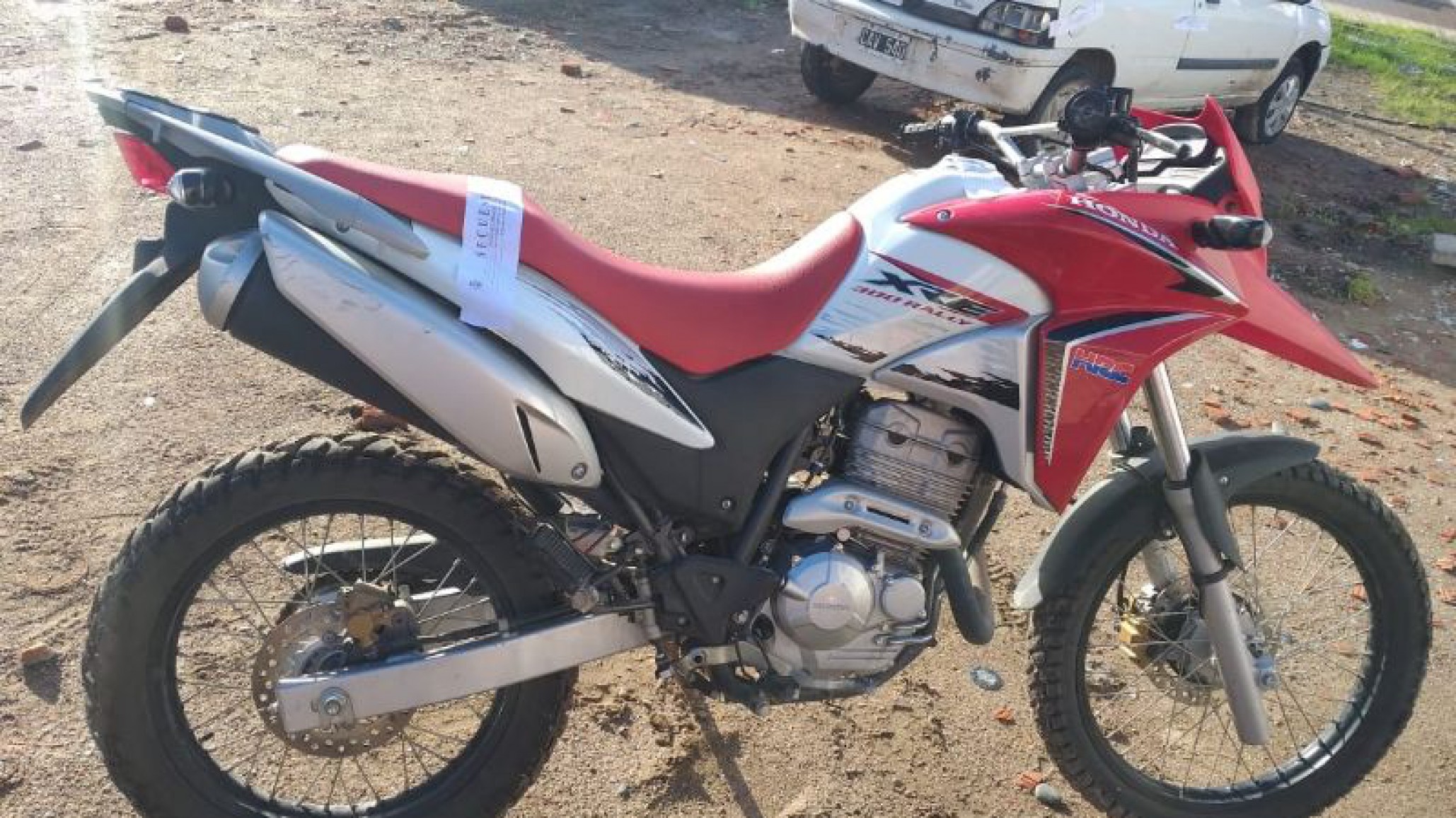 Un ladrón le quiso robar la moto a un policía