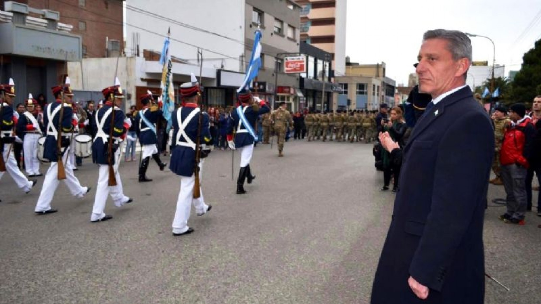 Arcioni hará cambios en el Gabinete: Reducirá un 60% la cantidad de ministerios