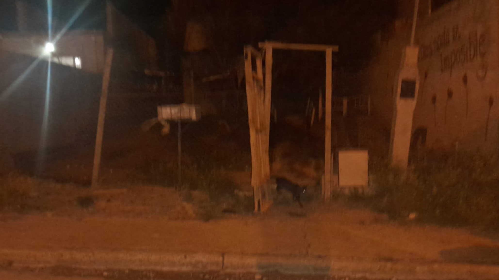 Una familia logró salir de la casa que se incendió "por desperfecto en la ducha eléctrica"