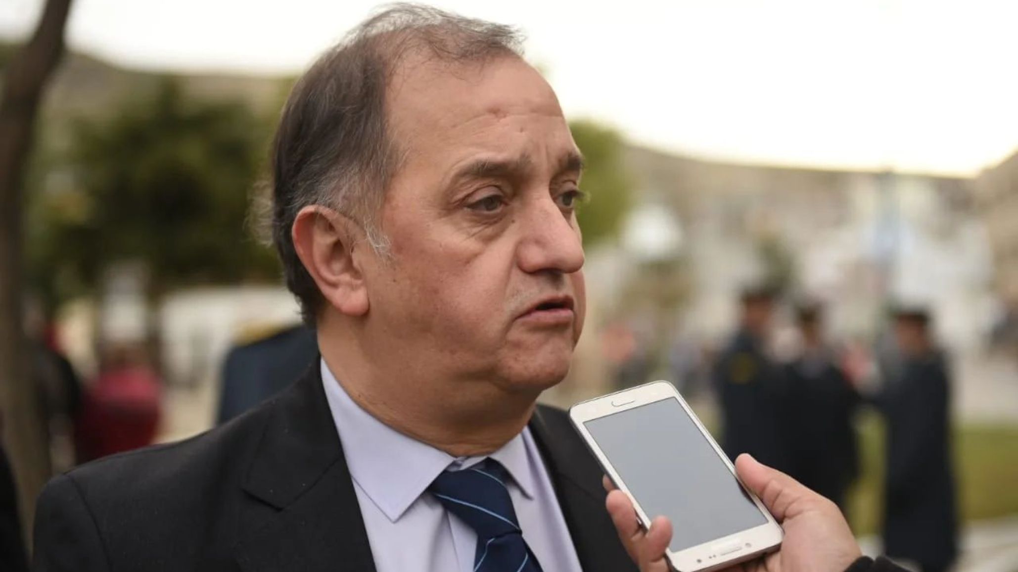 Linares sobre el compromiso de obras para Chubut: "Para mí sigue siendo algo incierto, parece más una operación mediática más que algo real"
