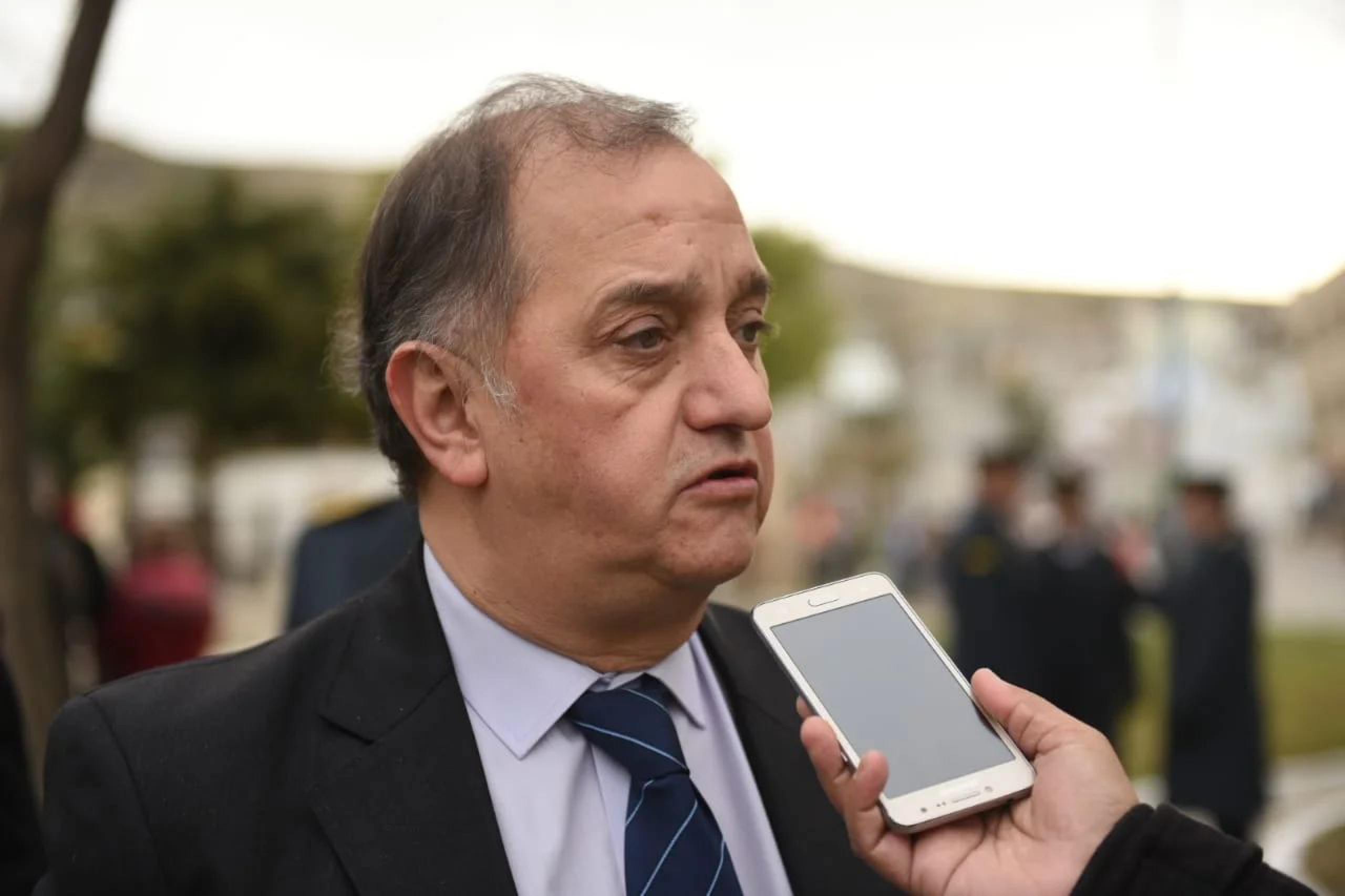 Linares sobre el compromiso de obras para Chubut: "Para mí sigue siendo algo incierto, parece más una operación mediática más que algo real"