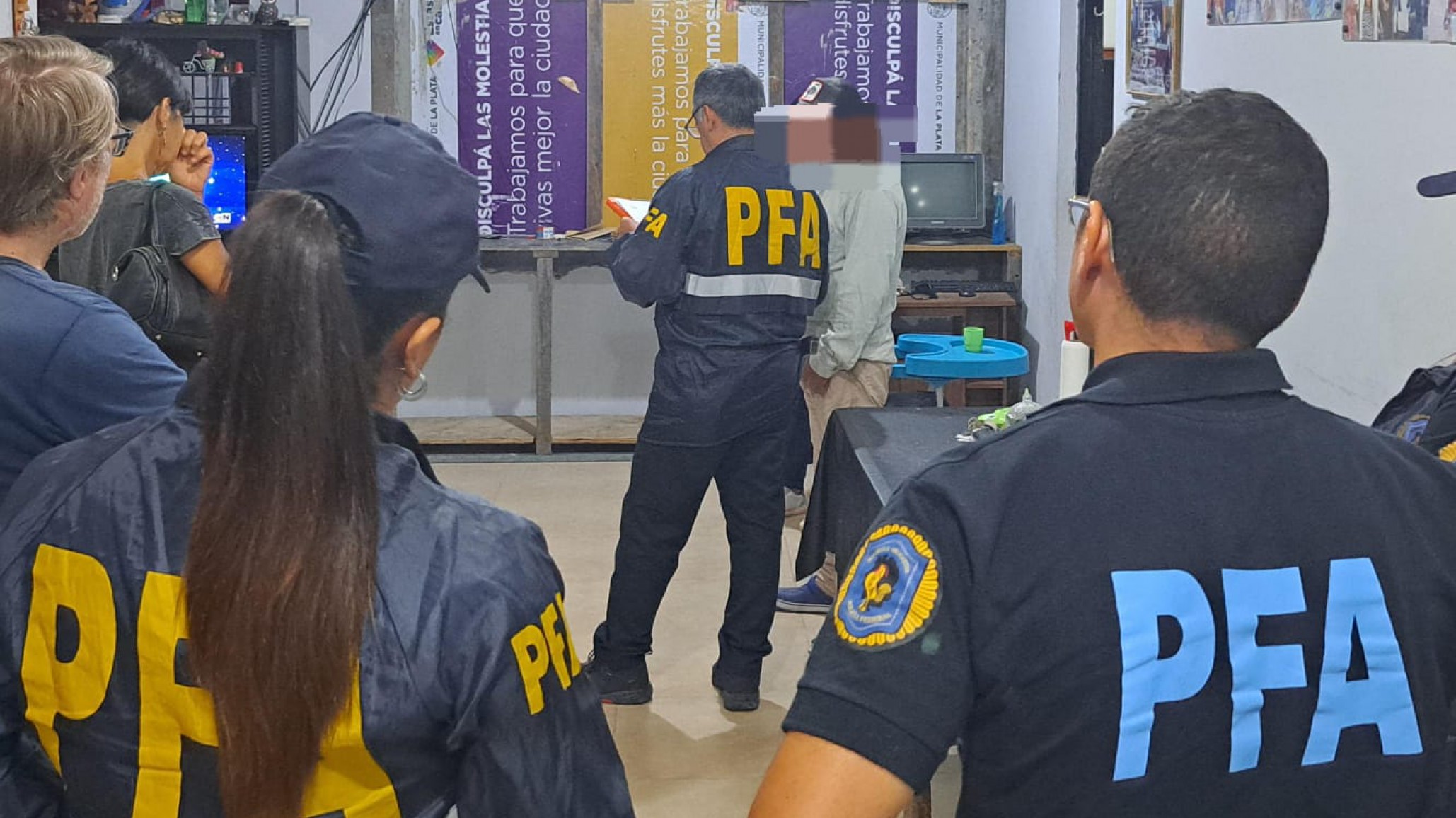 Tres hombres detenidos por los delitos de abuso sexual, producción y distribución de pornografía infantil