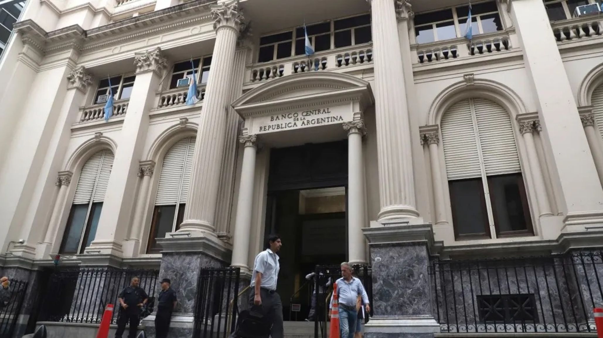 En febrero la deuda pública aumentó más de US$ 5.200 millones
