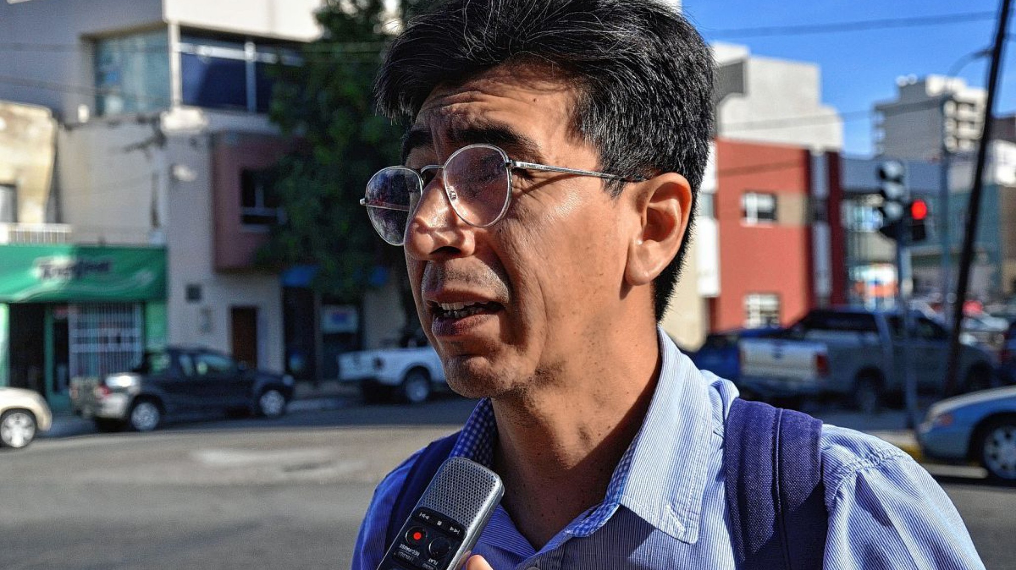 Magno: "El gobierno publicita el inicio de clases cuando los colegios se caen a pedazos y tenemos los peores sueldos del país"