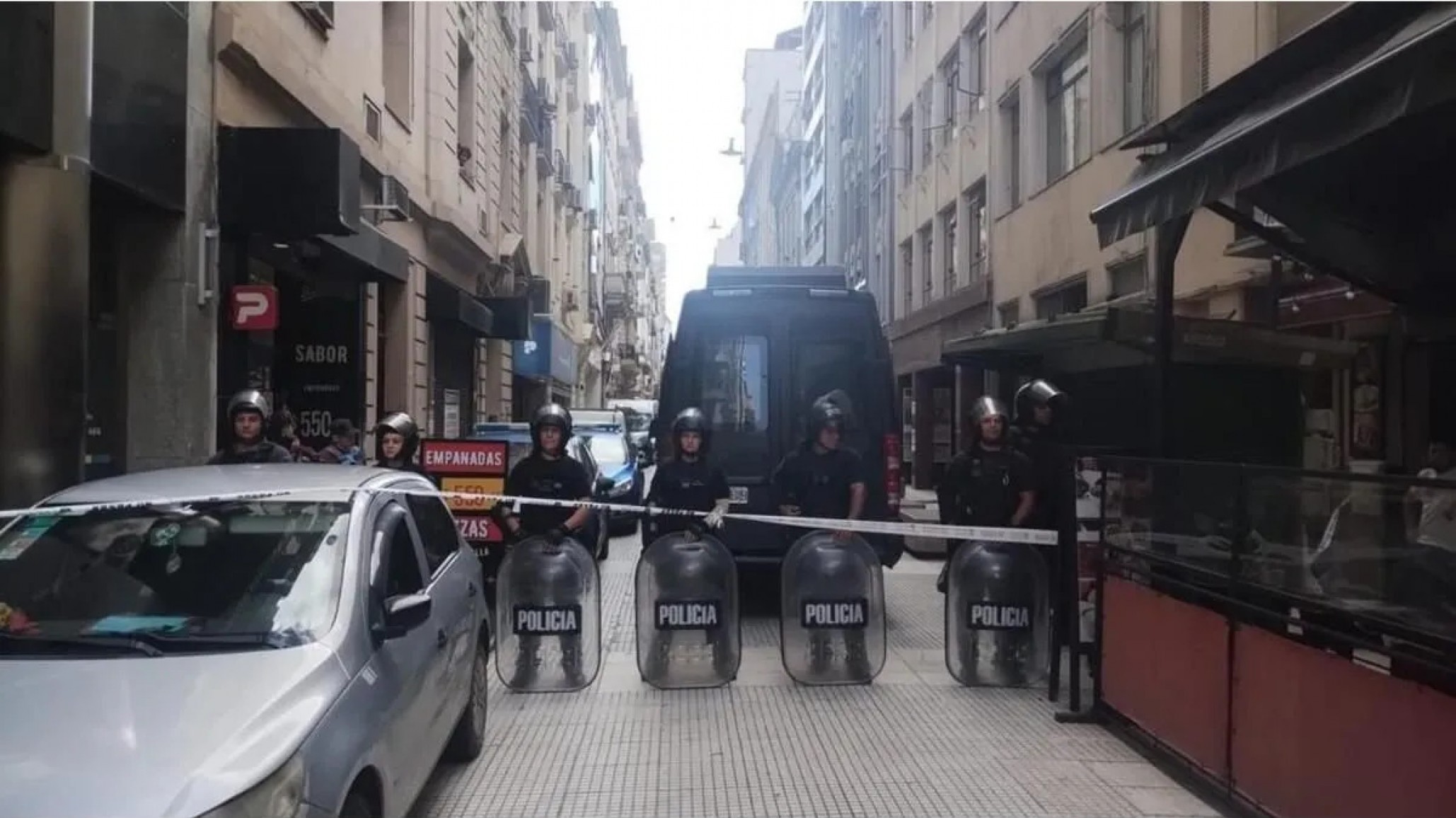 Motín en una comisaría de la Ciudad de Buenos Aires, a pocos metros de la Casa Rosada