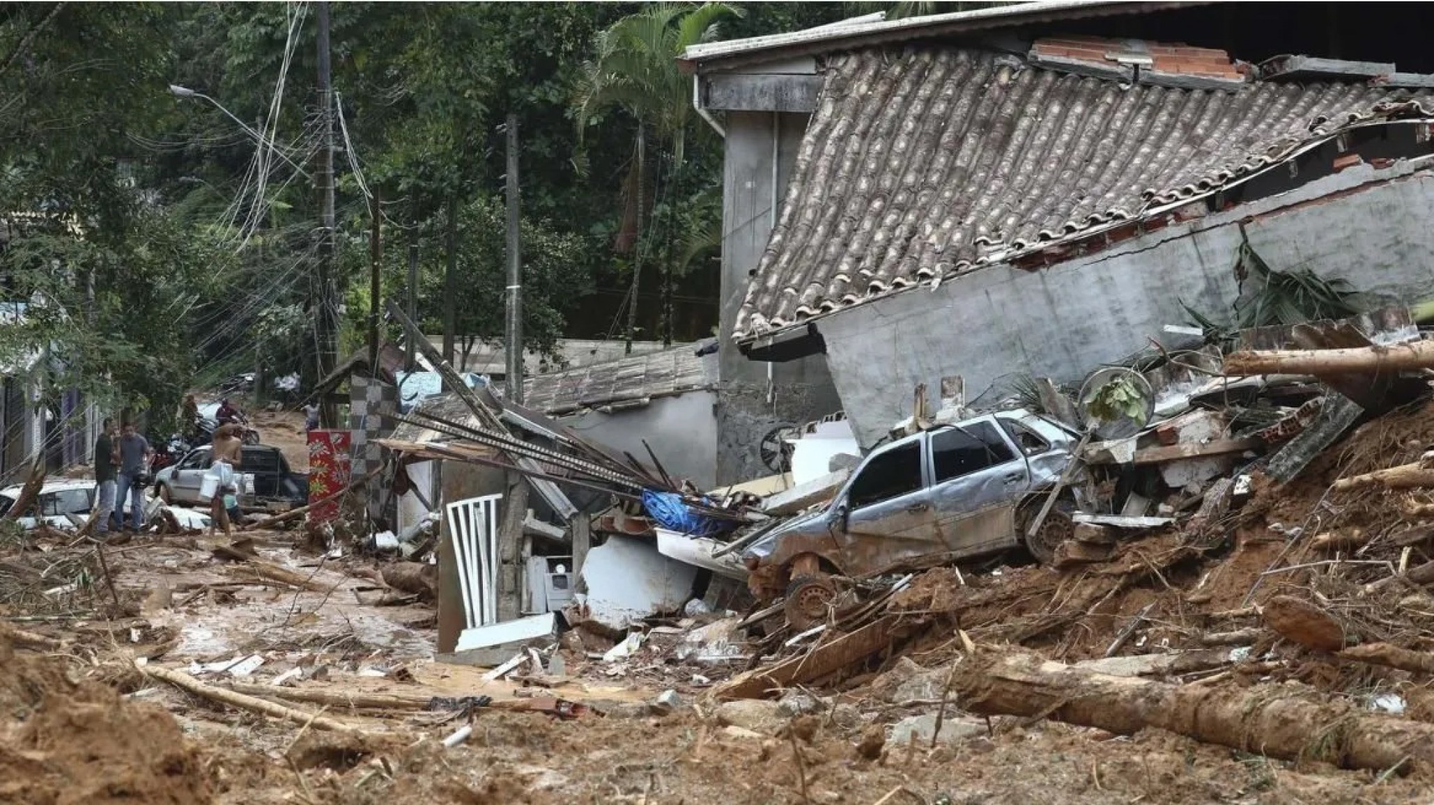 Nueve muertos en un violento temporal