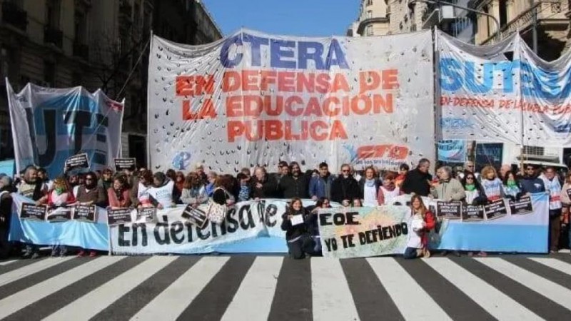Paro docente: Se descontará el día a los maestros que adhieran a la medida