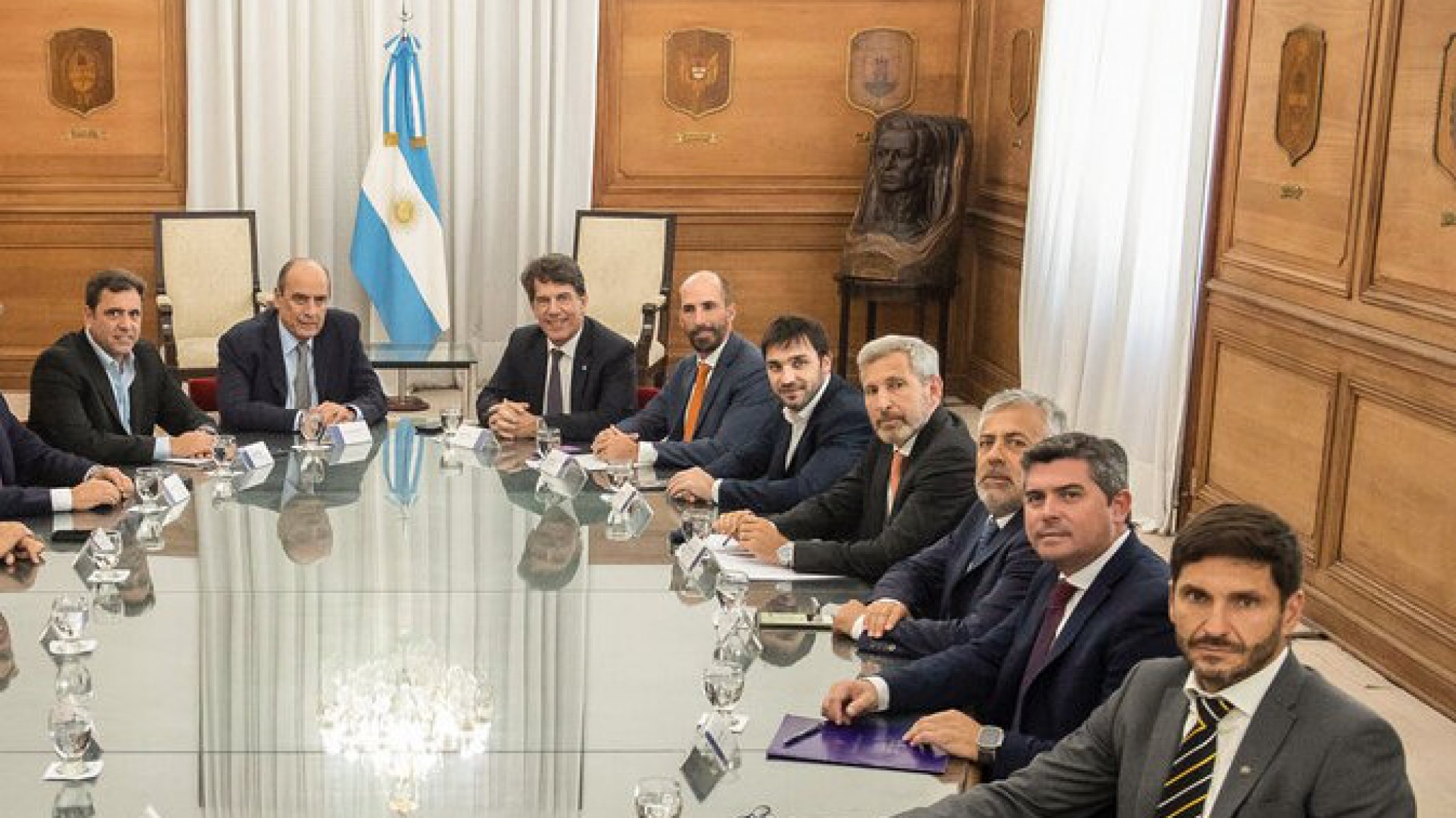 La Patagonia Rebelde quedó en el pasado: Torres y los gobernadores de Juntos por el Cambio garantizaron su apoyo a la Ley de Bases del gobierno nacional