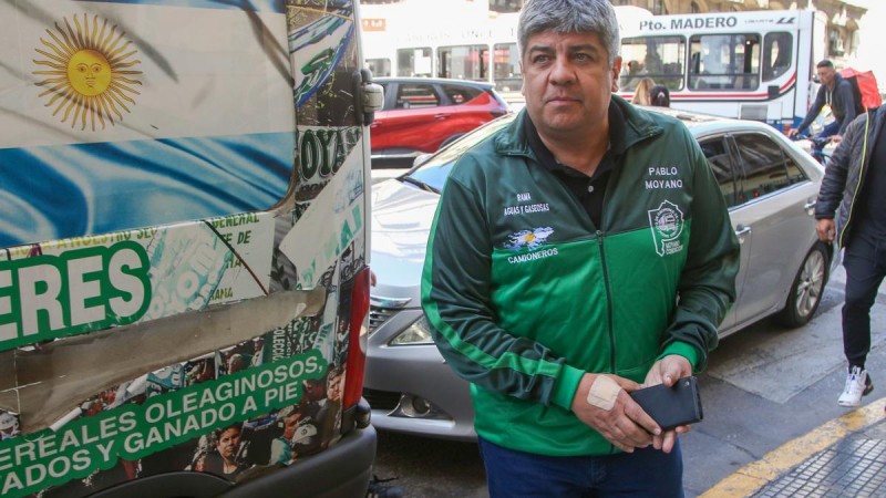 Camioneros iría a paro desde el lunes, tras el rechazo de Caputo para homologar la paritaria