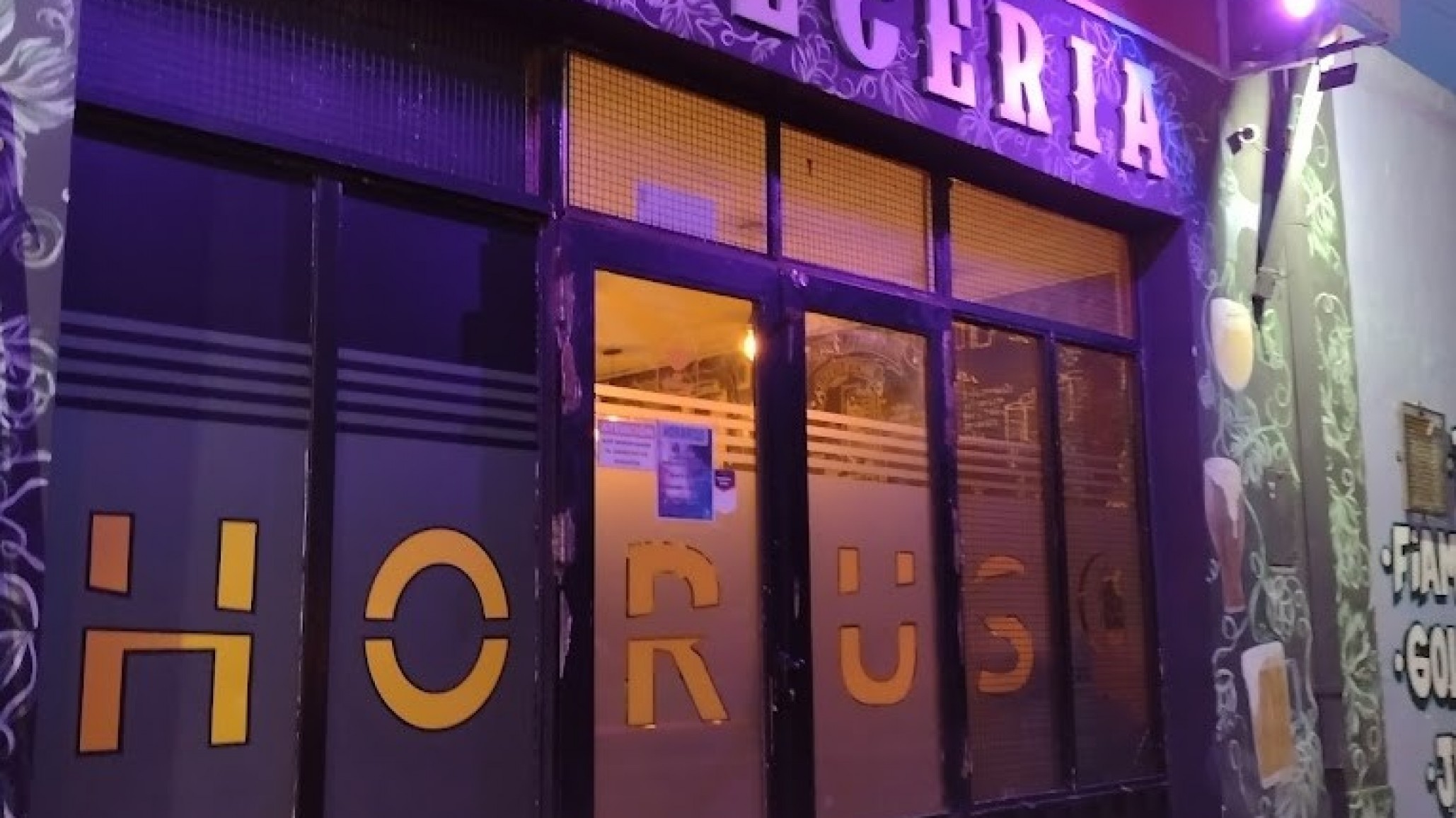 Dos hombres fueron detenidos fuera de local bailable por dejar inconsciente a un joven