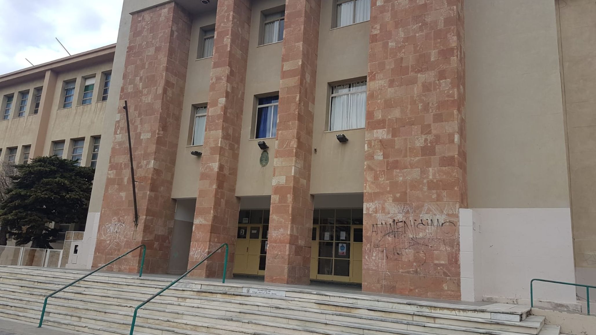 Crisis en los establecimientos educativos de Chubut: el Perito Moreno suspende la presencialidad