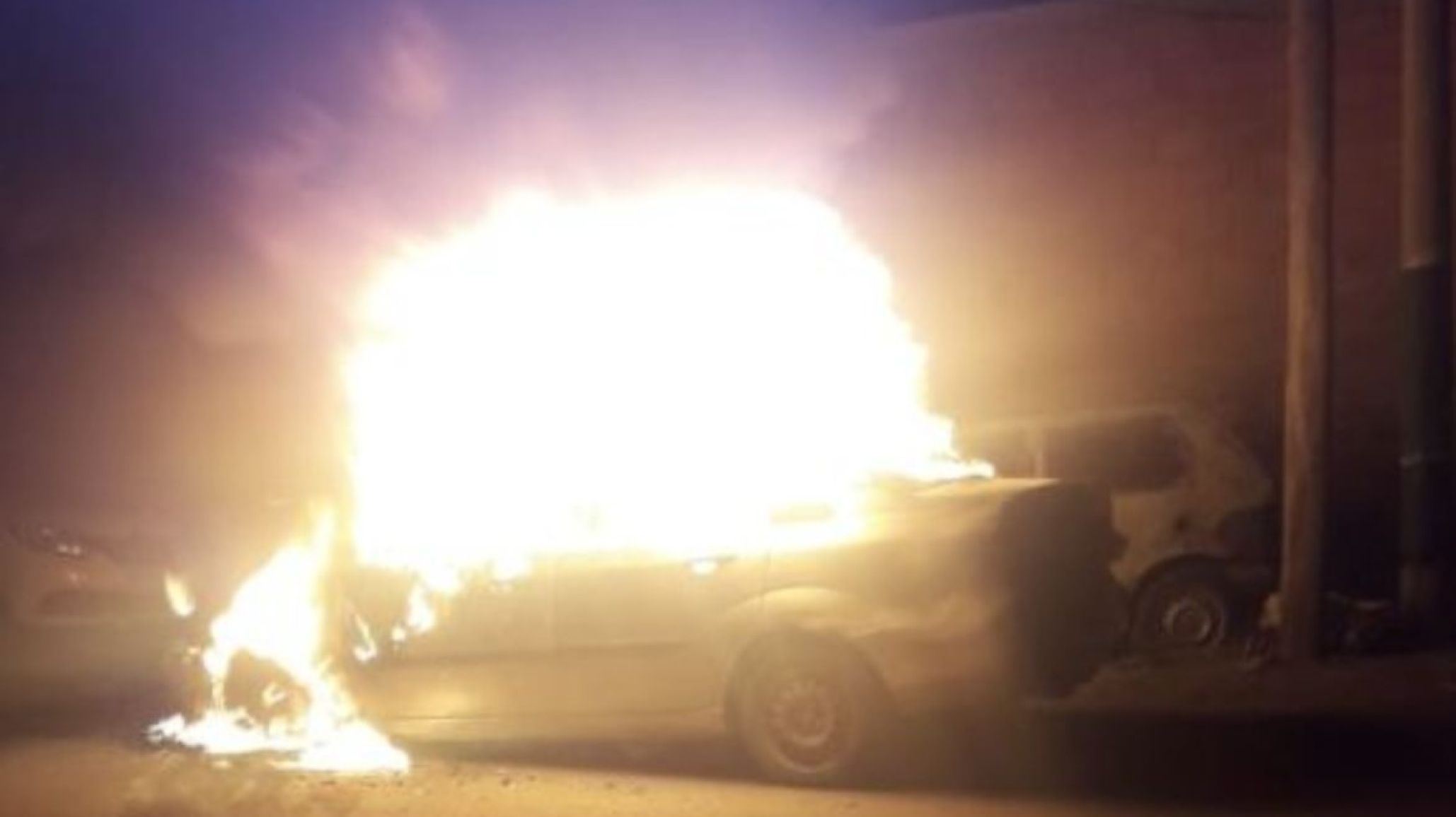Incendiaron un auto en barrio Moure ¿Fue intencional?