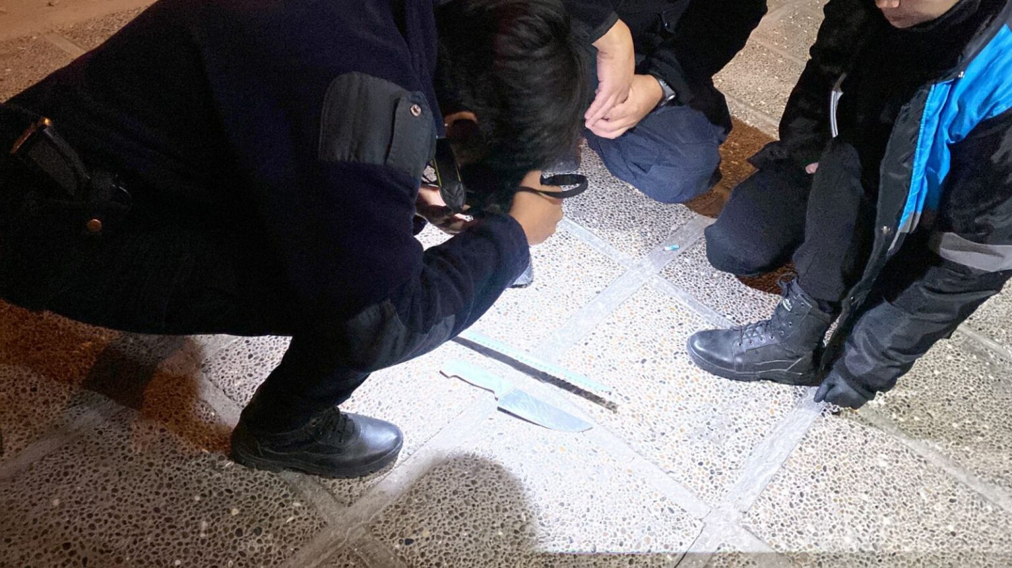 Detuvieron a un hombre por amenazar a su pareja con un cuchillo