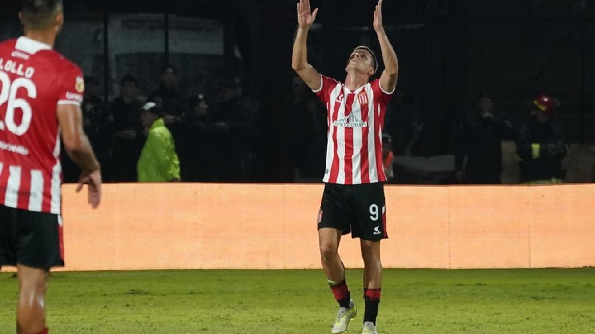 Estudiantes ganó 3 a 0 a Barrcas