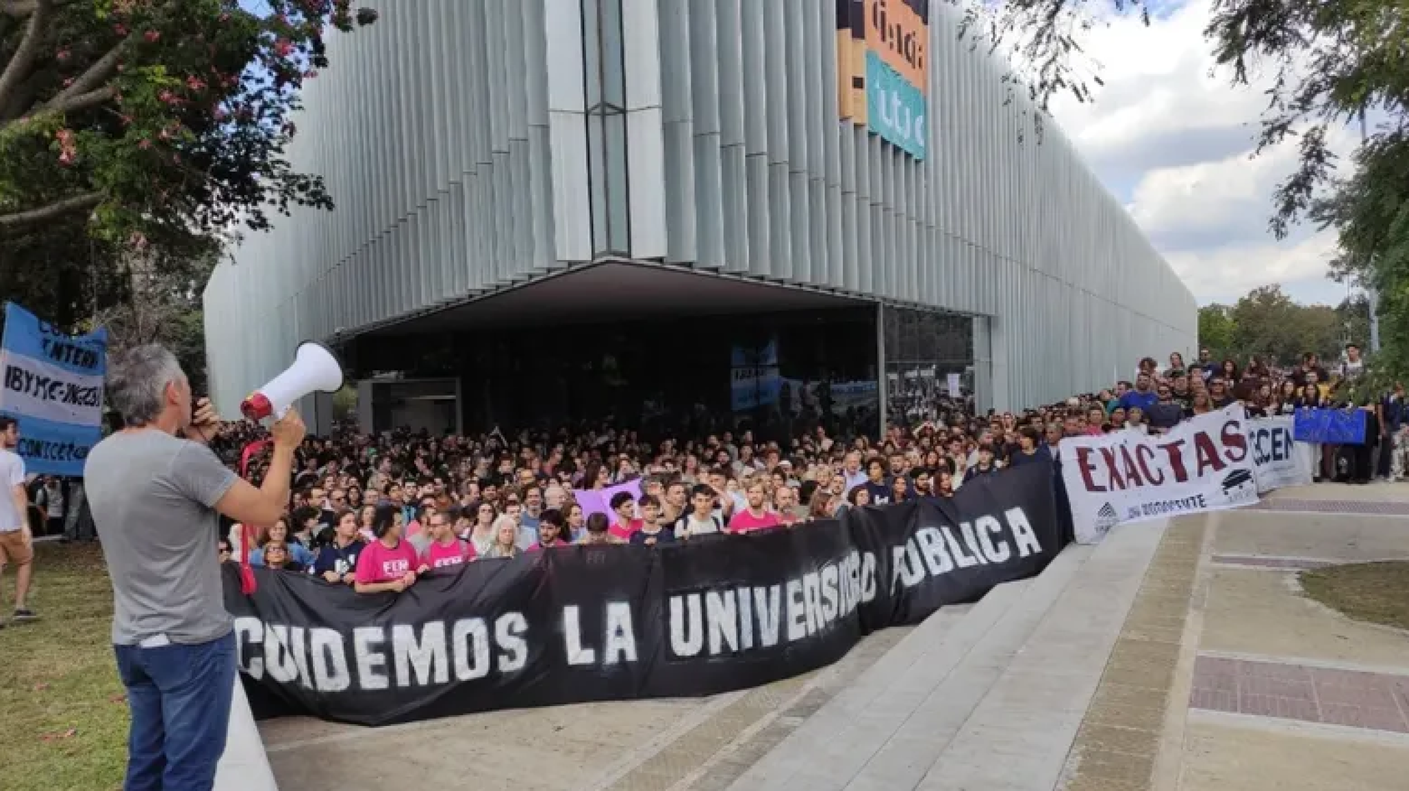 Universidades privadas decidieron acompa馻r el reclamo por la educaci髇 p鷅lica