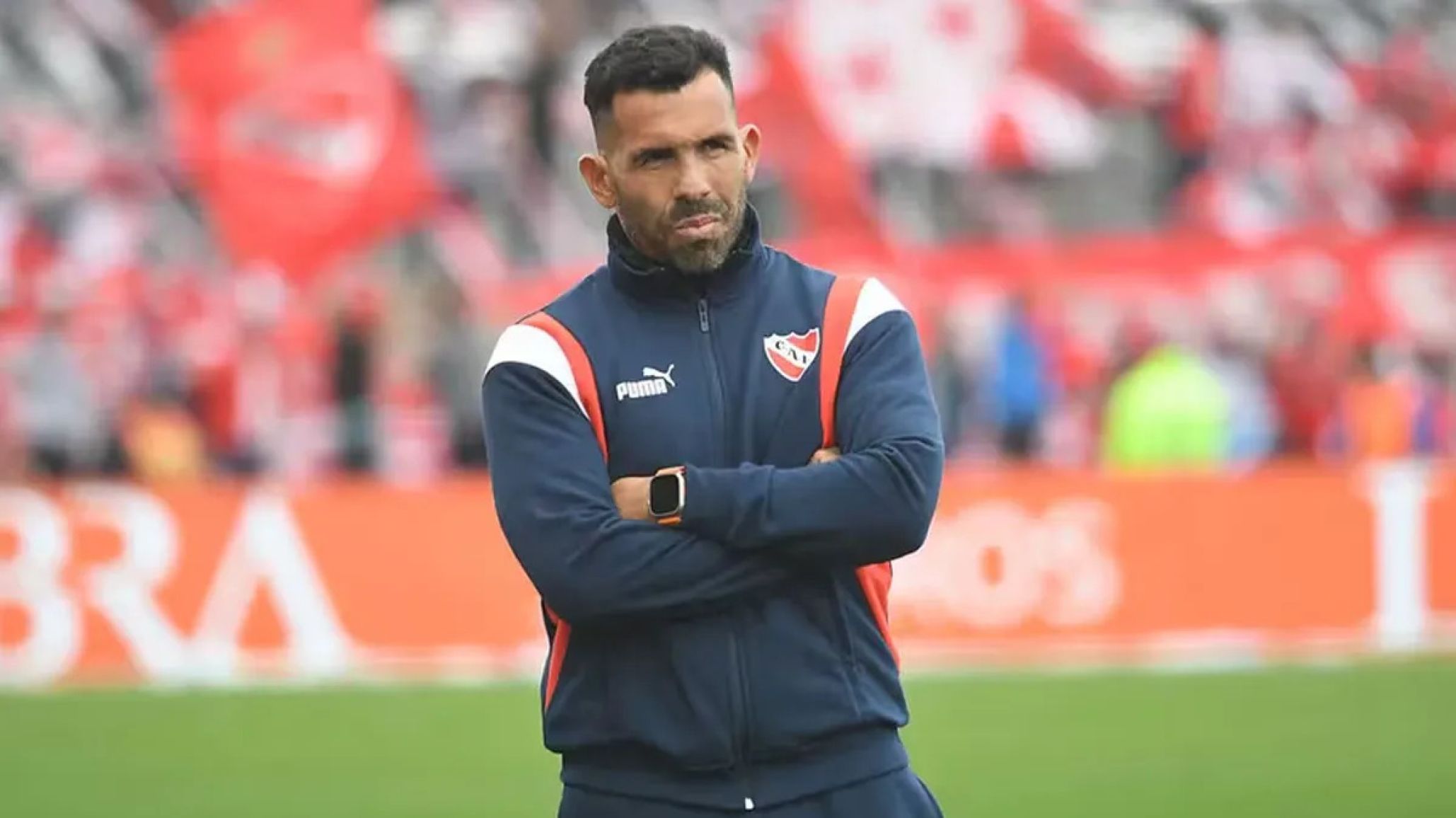 Carlos Tevez tuvo que hacerse estudios por fuertes dolores en el pecho