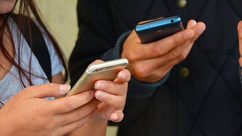 Falla en la red de Movistar afecta a cientos de miles de usuarios