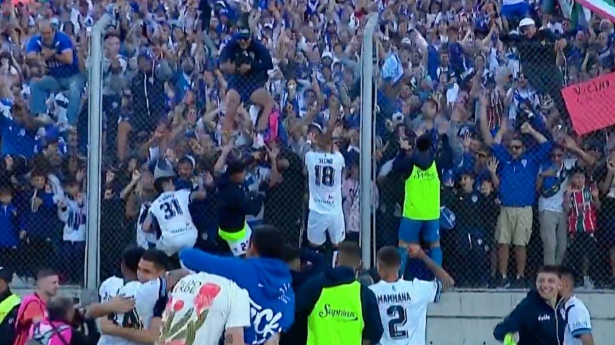 Vélez es el primer finalista de la Copa de la Liga