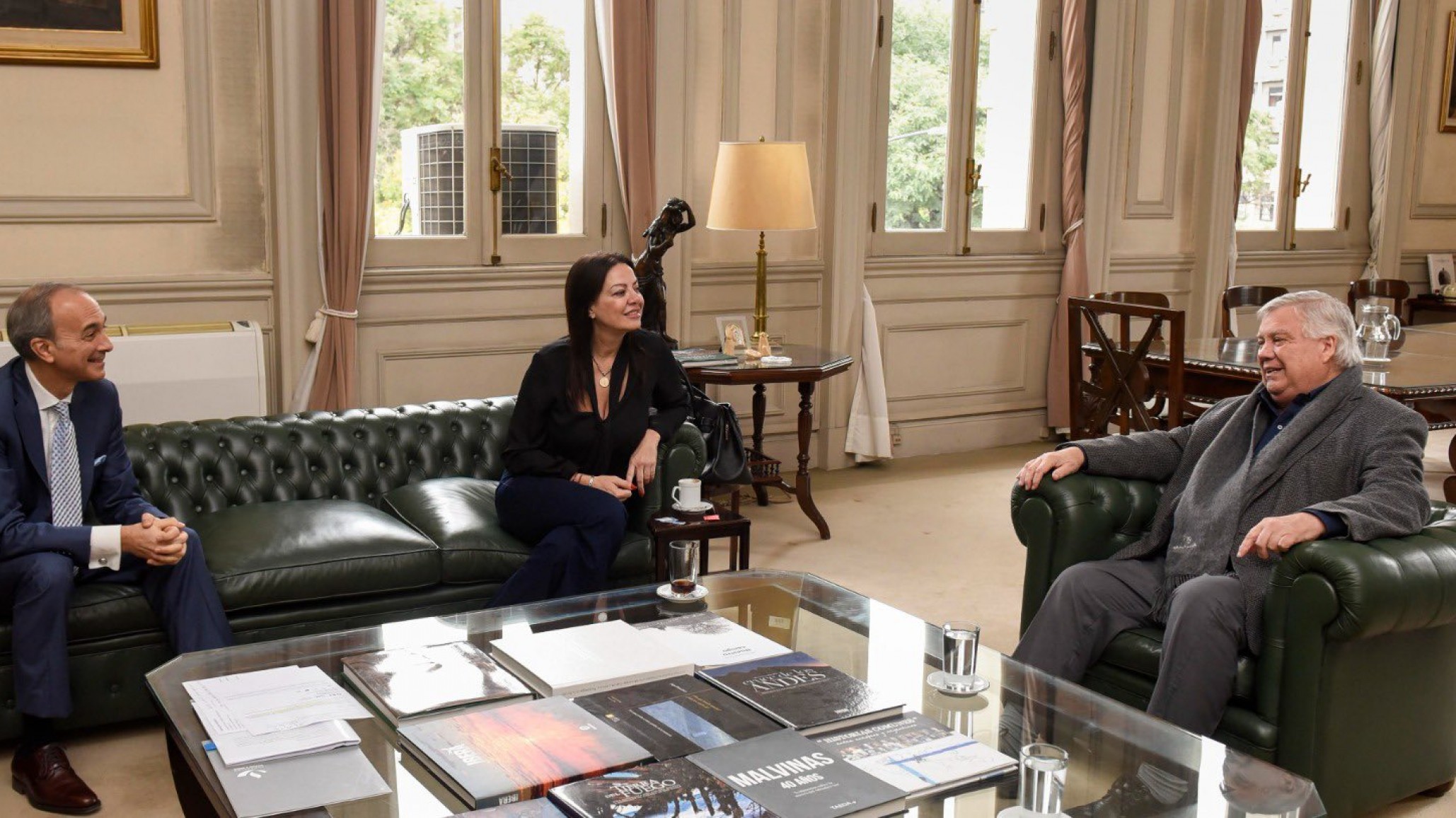 Tras la histórica Marcha Universitaria, la ministra Sandra Pettovello se reunió con el rector de la UBA