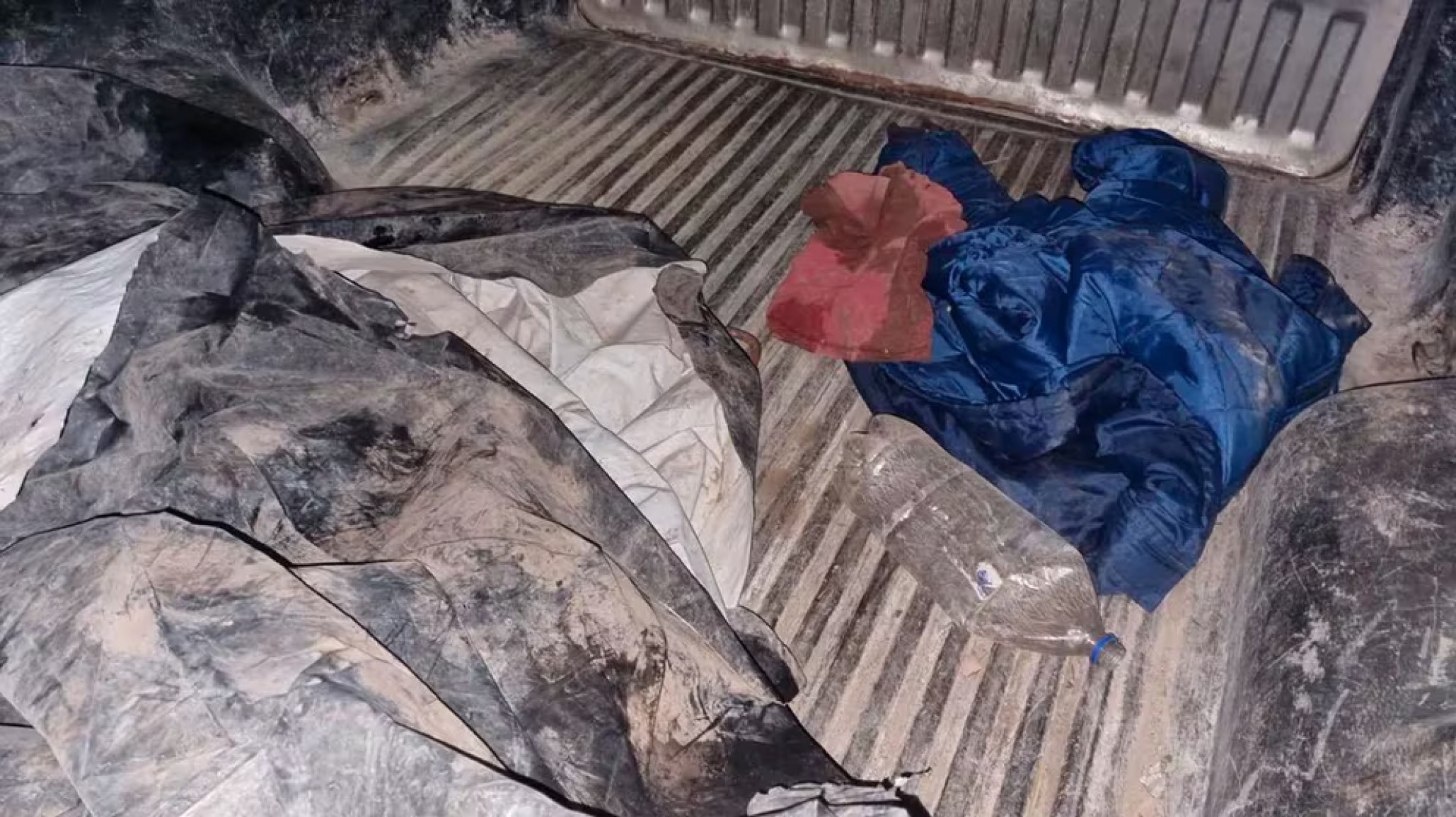 Cuatro hombres murieron mientras robaban cables y sus cuerpos fueron abandonados en el hospital