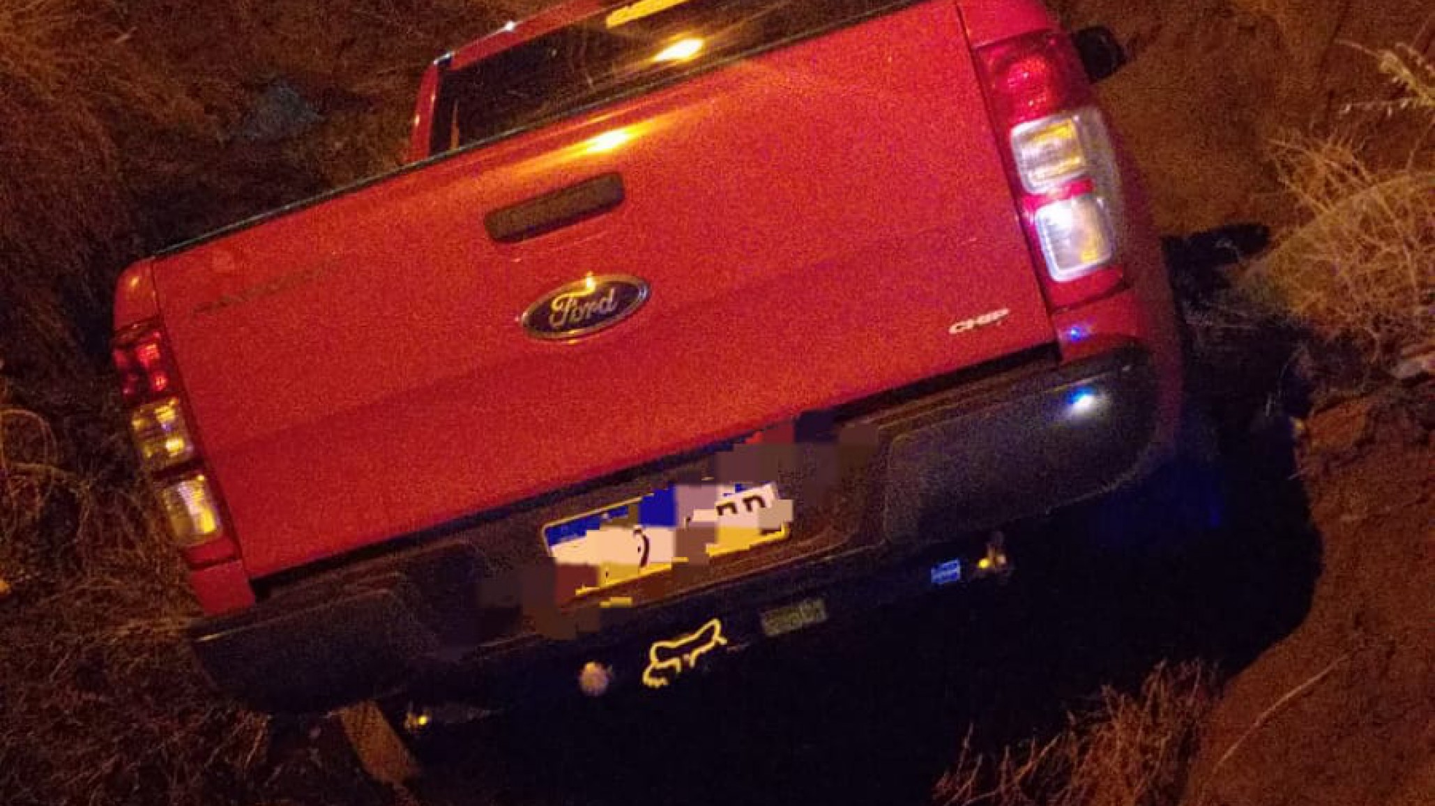 Un hombre le prestó la camioneta a su hijo y el vehículo terminó abandonado en un desagüe