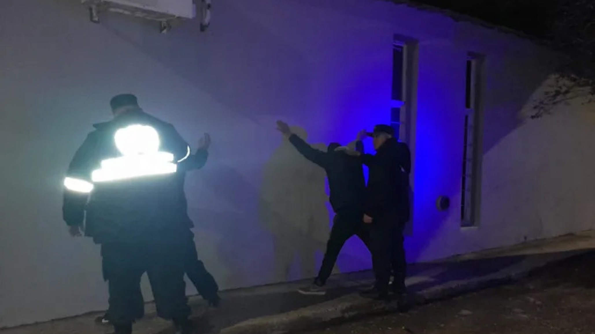 Con un cuchillo, le robaron a un adolescente de 14 años: uno de los detenidos es menor