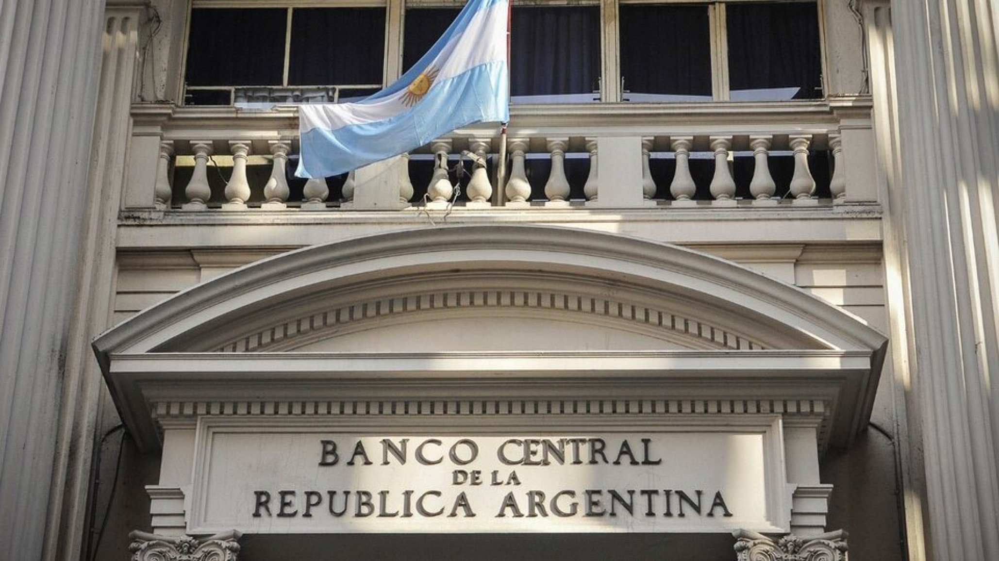 Luego del dato de inflación, el Banco Central bajó la tasa de interés