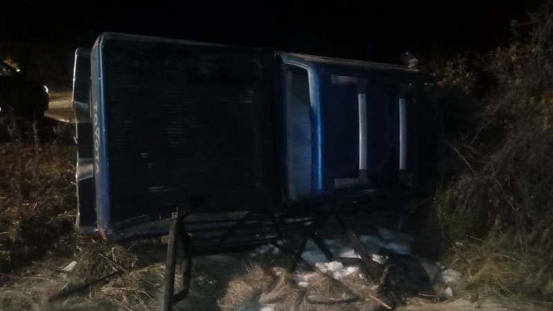 Volcaron dos camionetas, uno de los conductores tenía 1.39 de alcohol en sangre y dijo que lo perseguían con armas de fuego