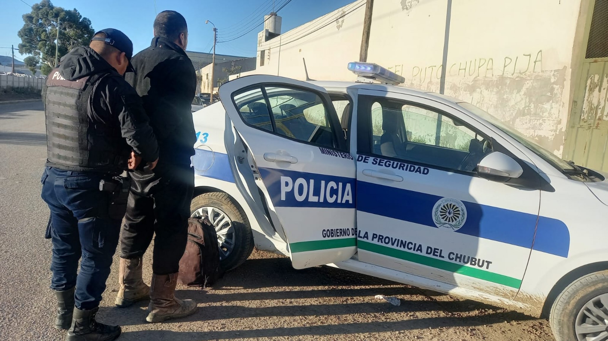 Lo interceptaron en un control de rutina y descubrieron que era buscado por la Justicia