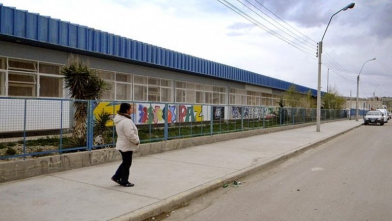 Mamá de la Escuela 183 ante la falta de calefacción: "Si el gobierno promueve la presencialidad obligatoria, que arregle las escuelas"