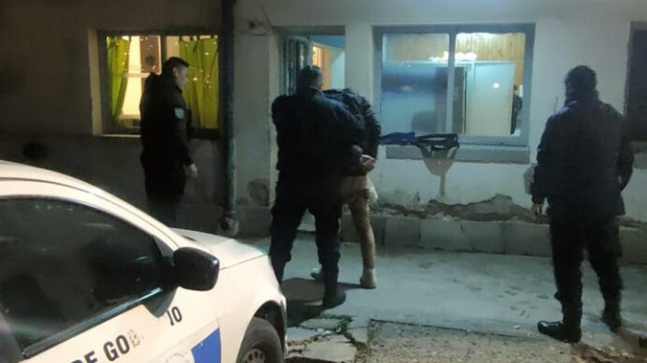 Una familia atrapó a un ladrón que ingresó a su casa en la madrugada