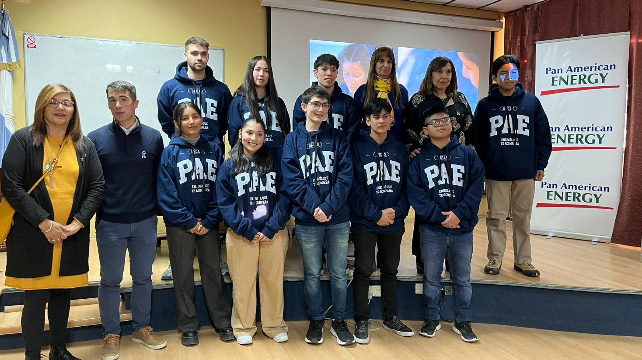 PAE celebra 20 años de programa de becas universitarias con más entregas