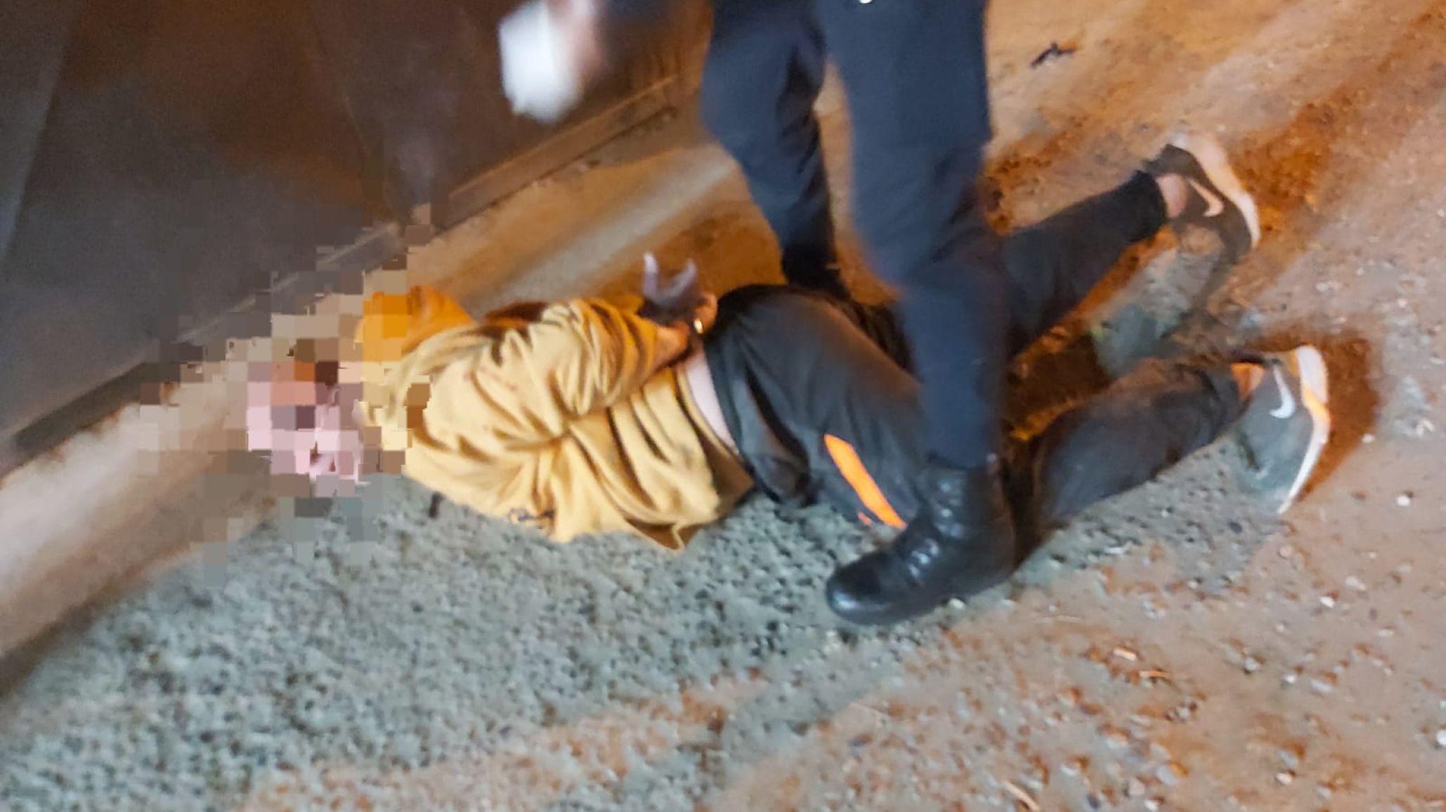 Un hombre terminó en el hospital tras ser herido con un cuchillo en una pelea