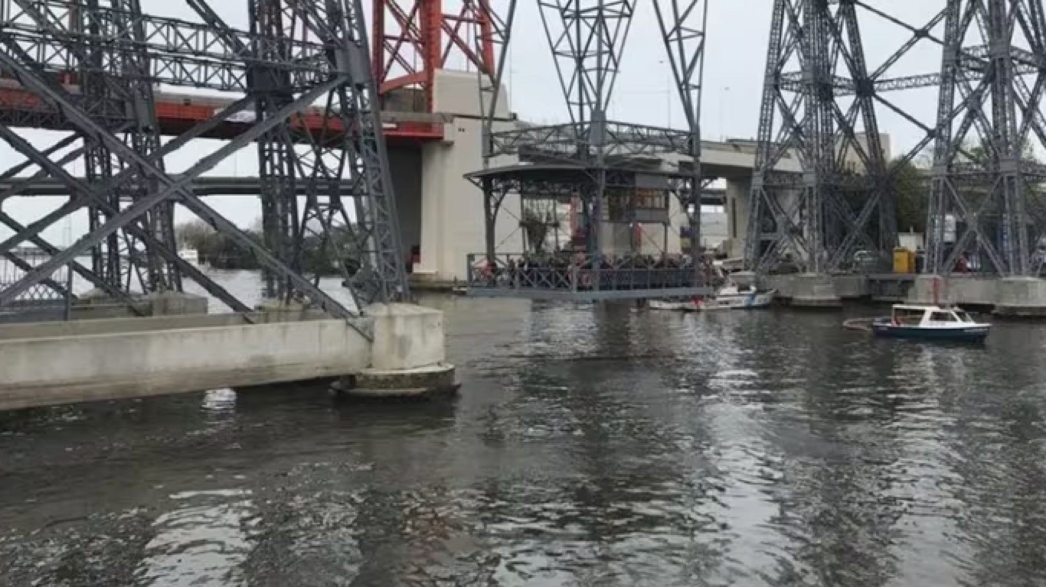 La Boca: encontraron un cadáver flotando en el Riachuelo