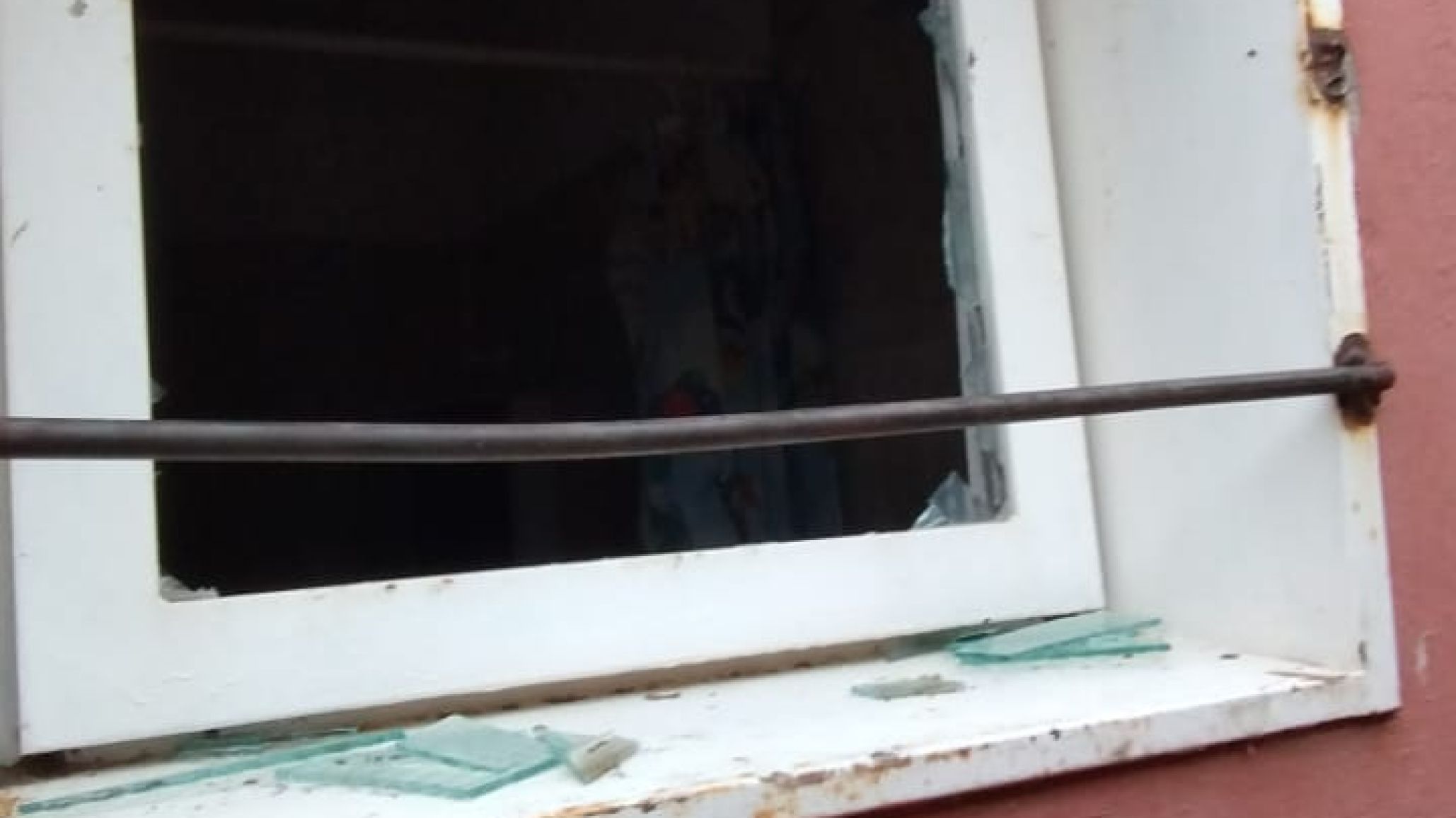 Cuatro menores quisieron robar en una casa, tienen 13, 16 y 17 años