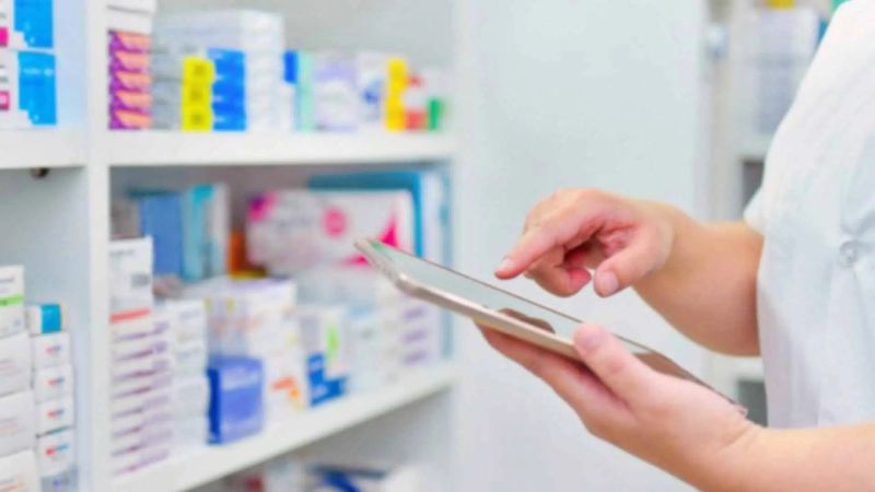 Faltan vacunas y cae la venta de medicamentos: "Las tandas se agotan en un día y medio"