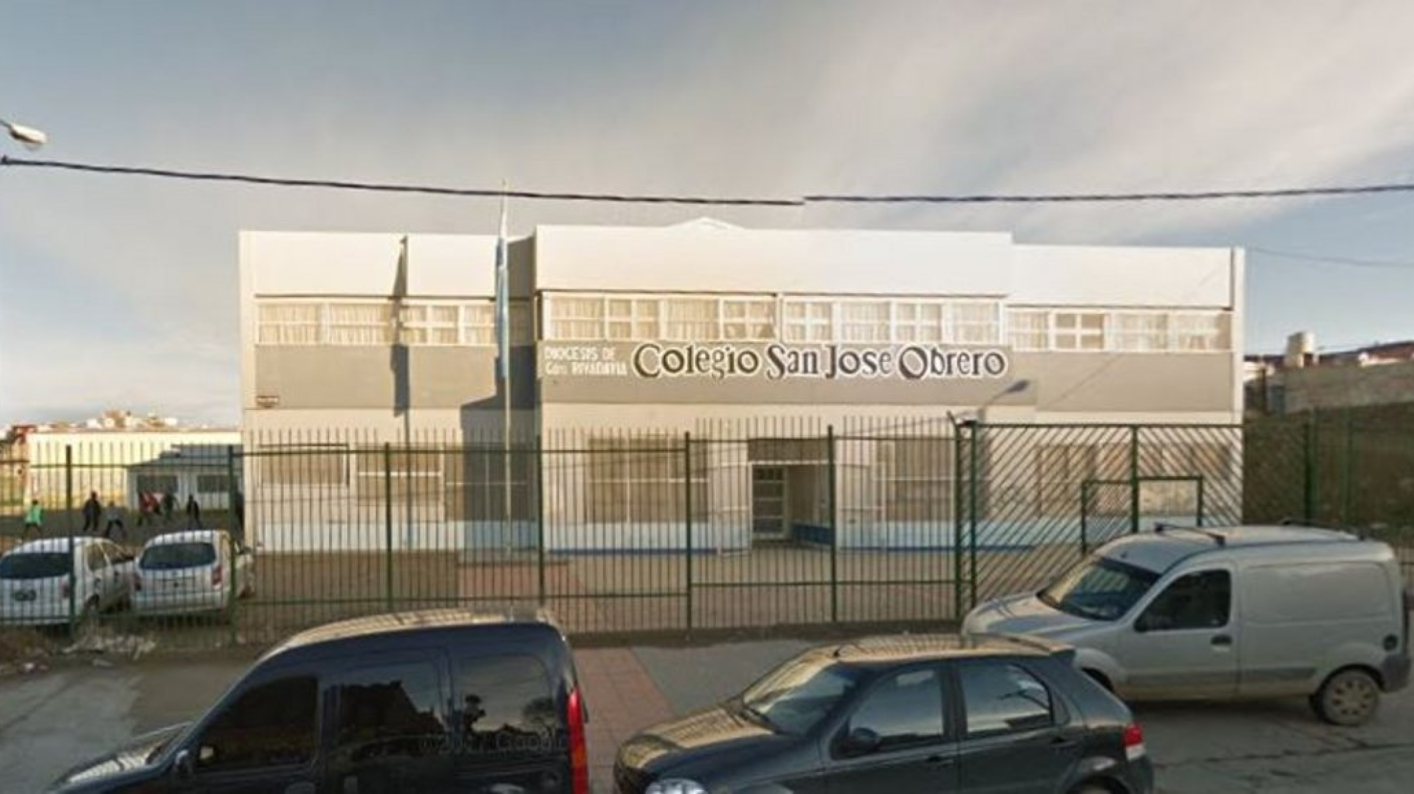 Asaltaron a un estudiante a la salida del colegio en el barrio San Martín