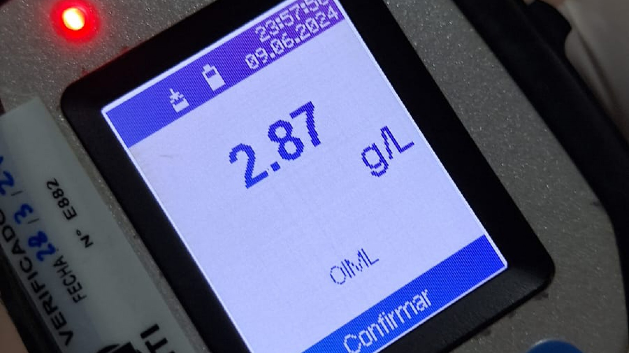 Hacia maniobras peligros con su hijo menor a bordo: La alcoholemia le dio 2.87 g/l