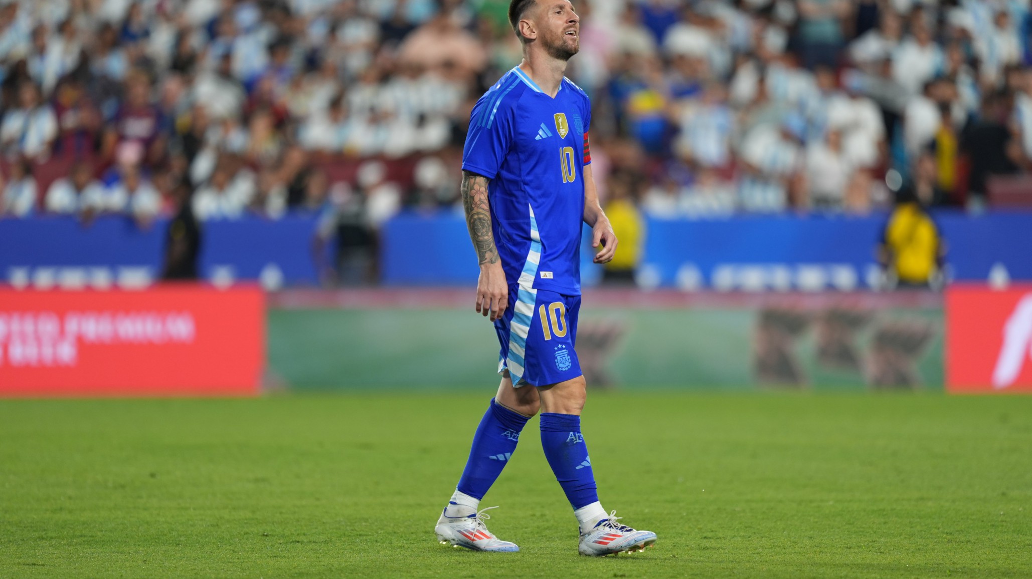 Argentina goleó a Guatemala con doblete de Messi