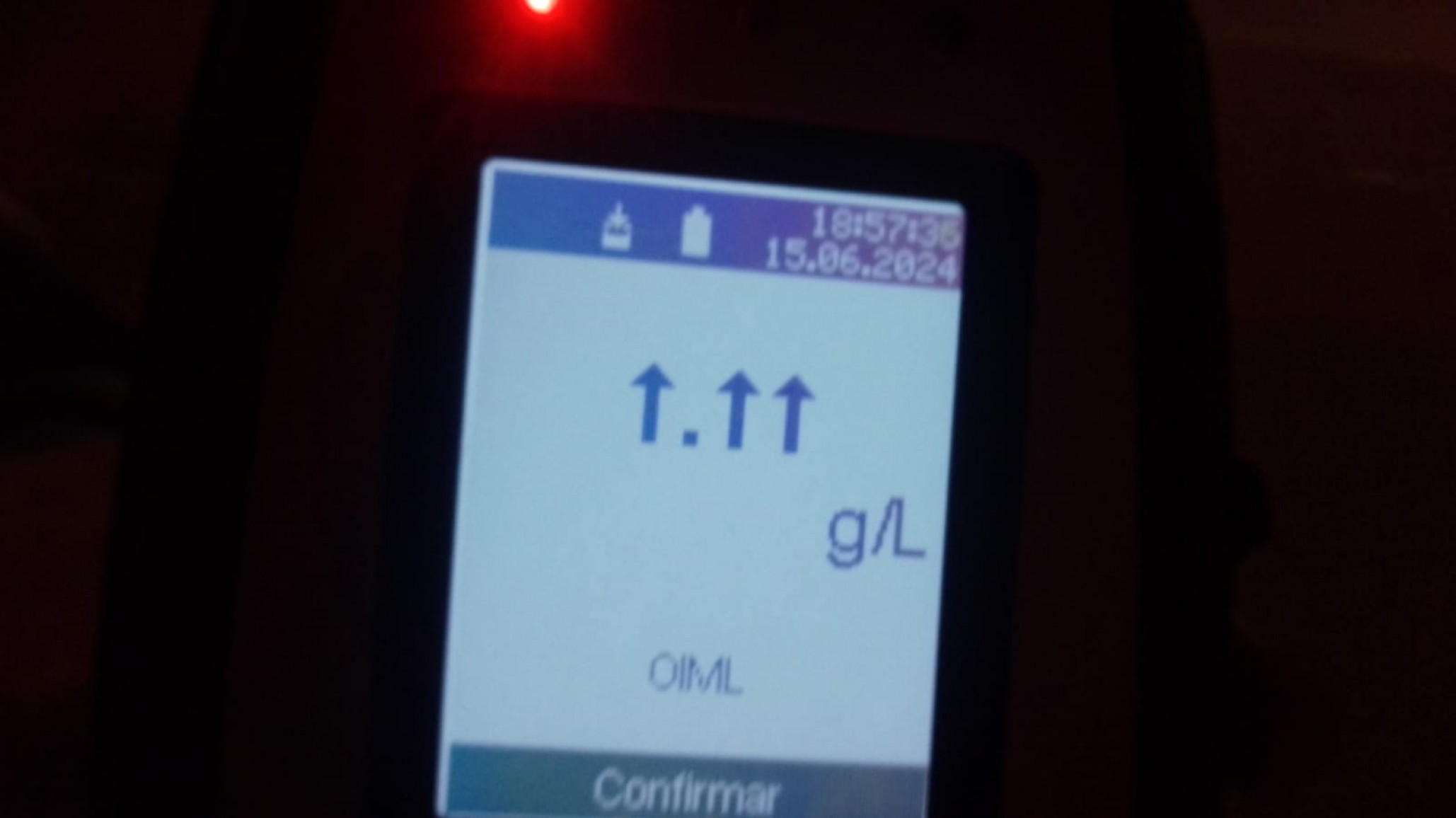 Un conductor manejaba tan alcoholizado que superó el máximo que puede medir el alcoholímetro