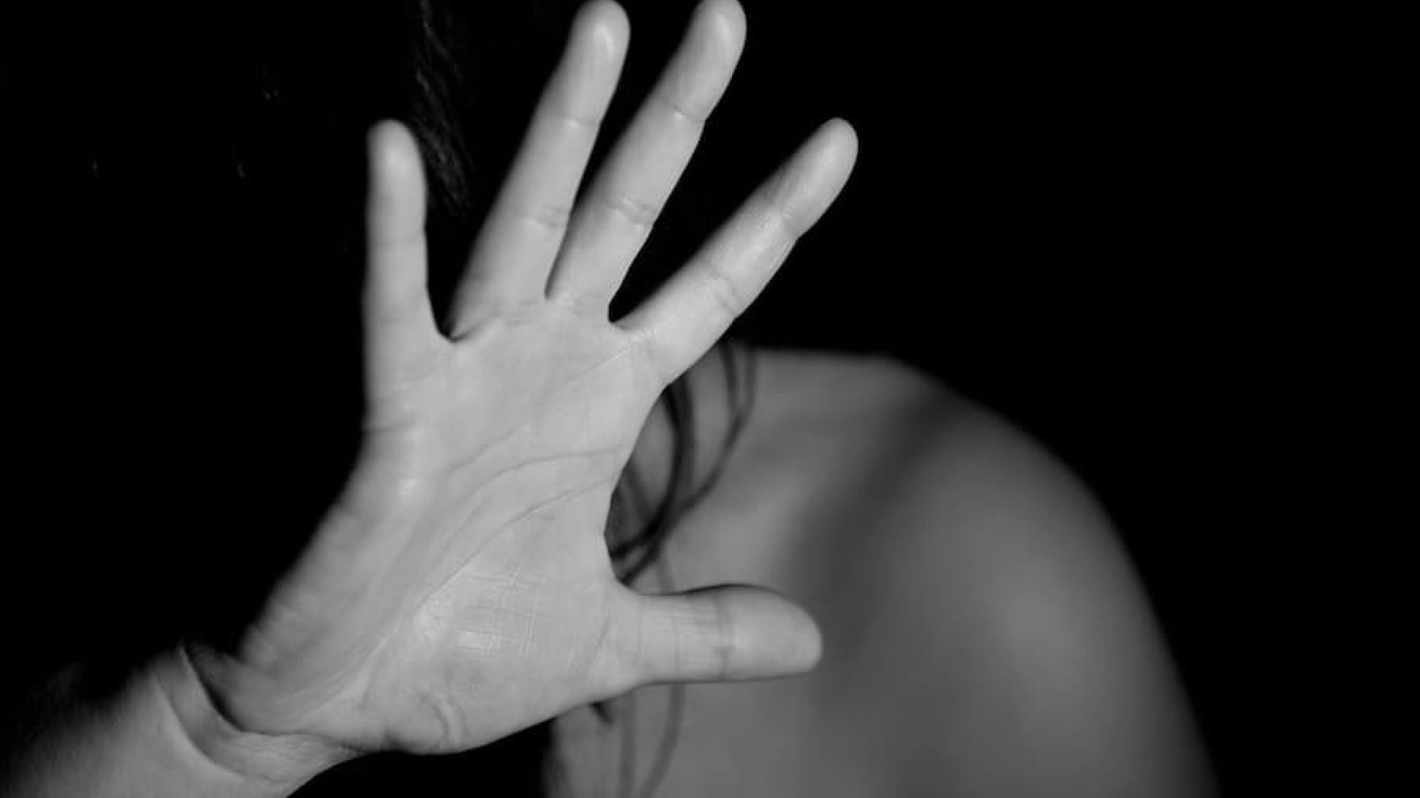 Golpeó a su expareja cuando tenía un bebé en brazos: lo condenaron a dos años de prisión efectiva