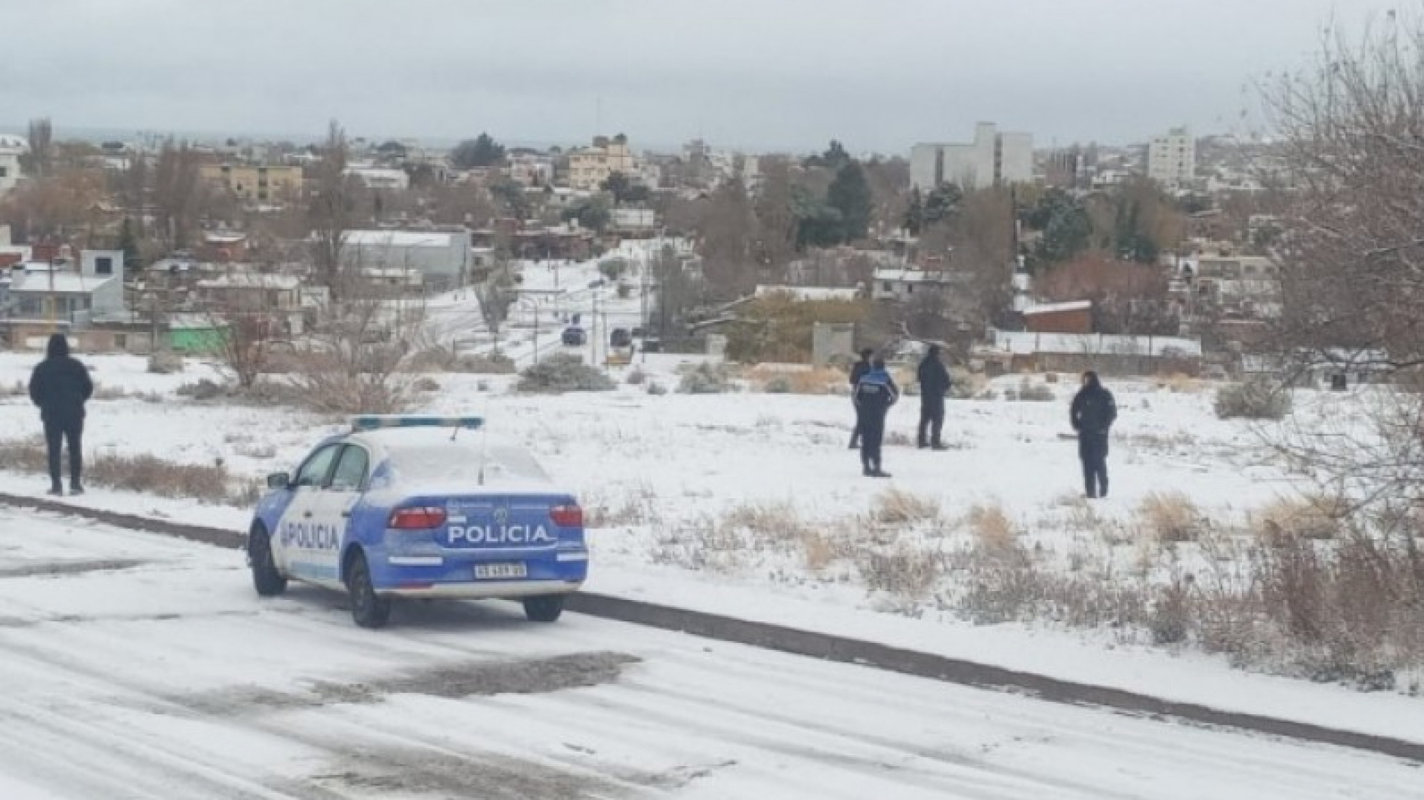 Murió de hipotermia: Avances sobre el caso del hombre hallado sin vida en un descampado de Caleta Olivia