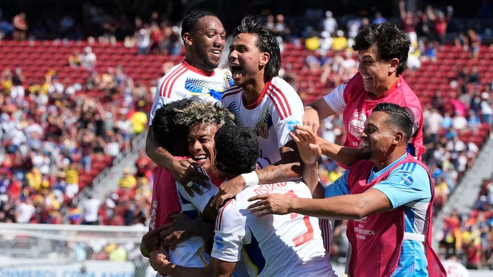 Venezuela se lo dió vuelta a Ecuador 2 a 1