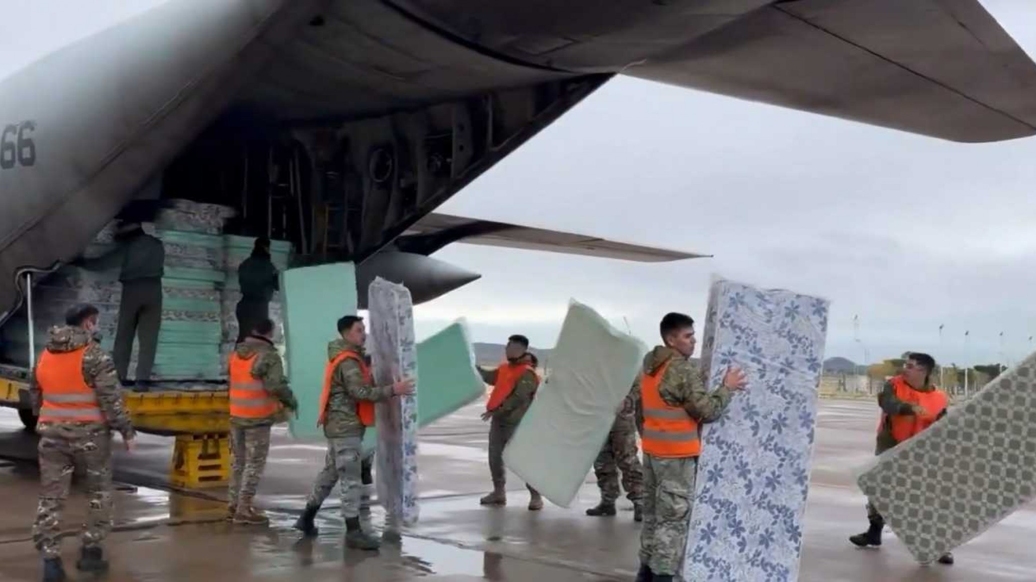 El Gobierno Nacional envió 400 colchones para los afectados por el temporal