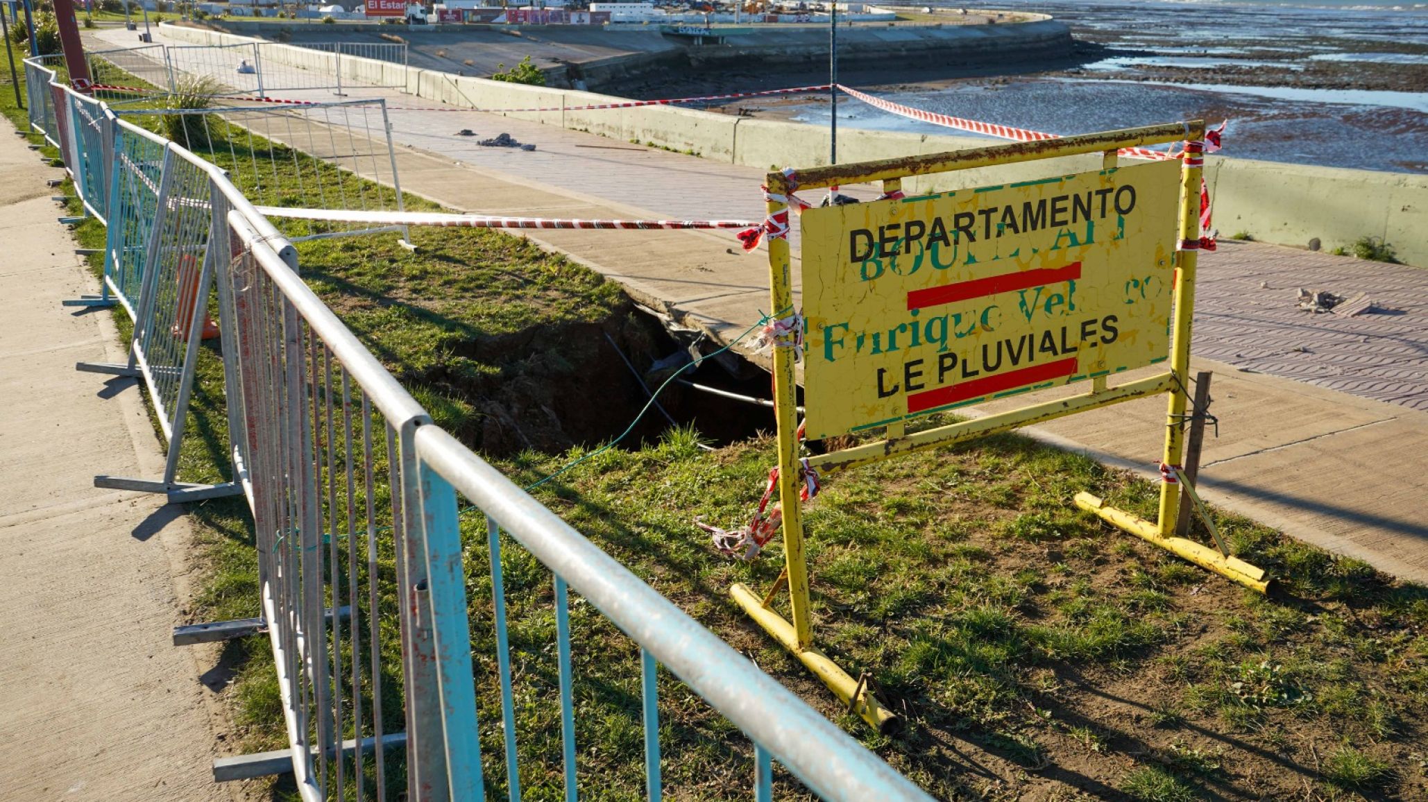Paseo Costero: La rotura no afectó el pluvial y se avanza en su reparación